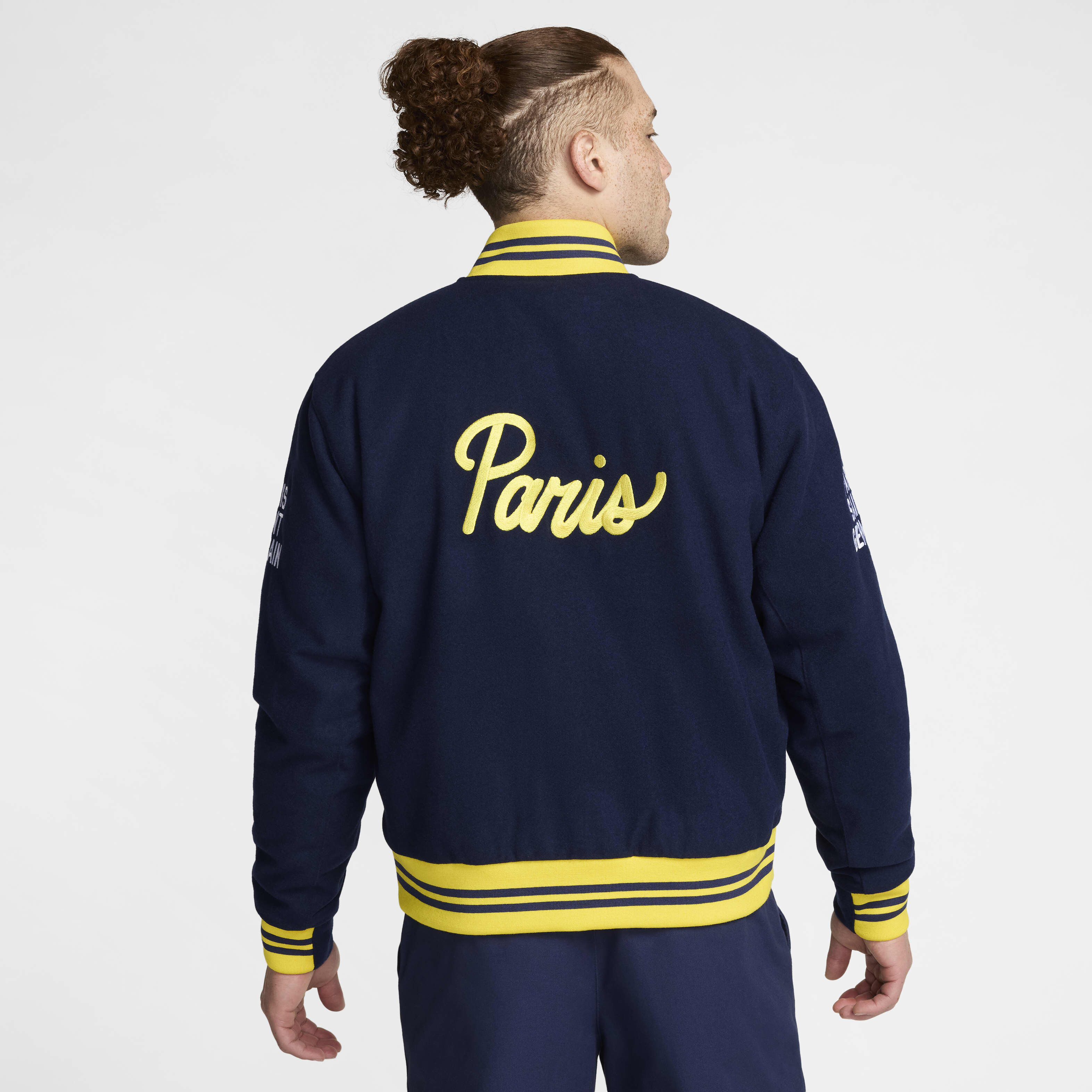 Buy Paris Saint-Germain Authentics Men's Nike Football