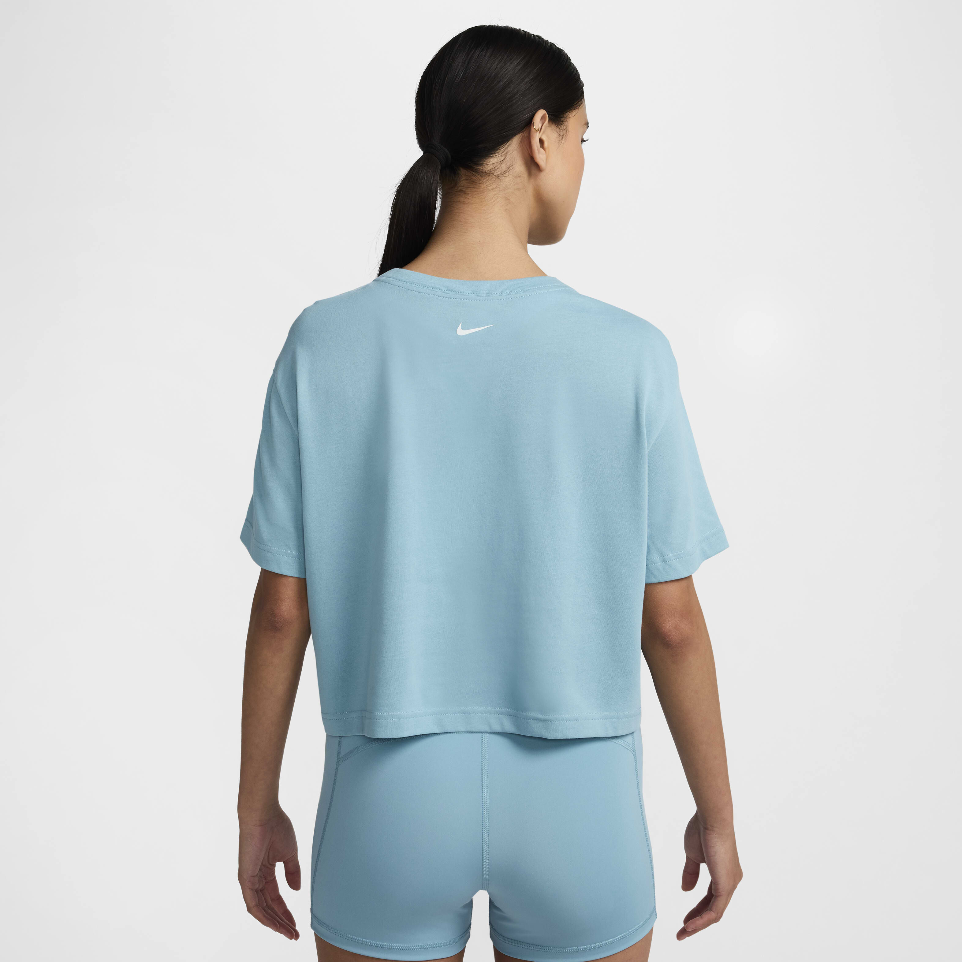 Buy Nike Pro Women s Short Sleeve Cropped T Shirt Nike UAE Official