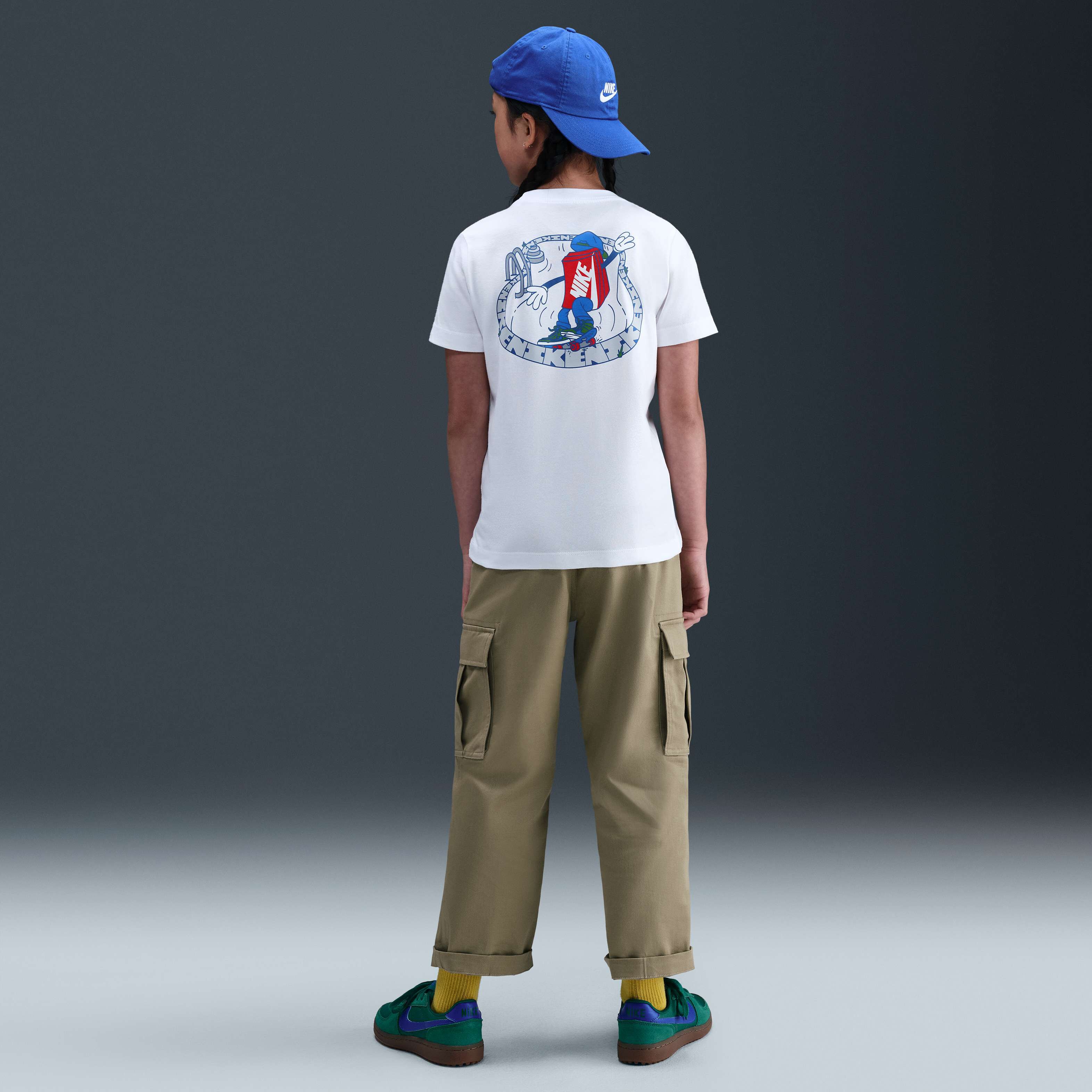 نايكي سبورتسوير image number 4