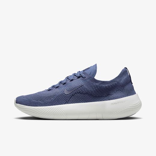 نايكي فري 2025