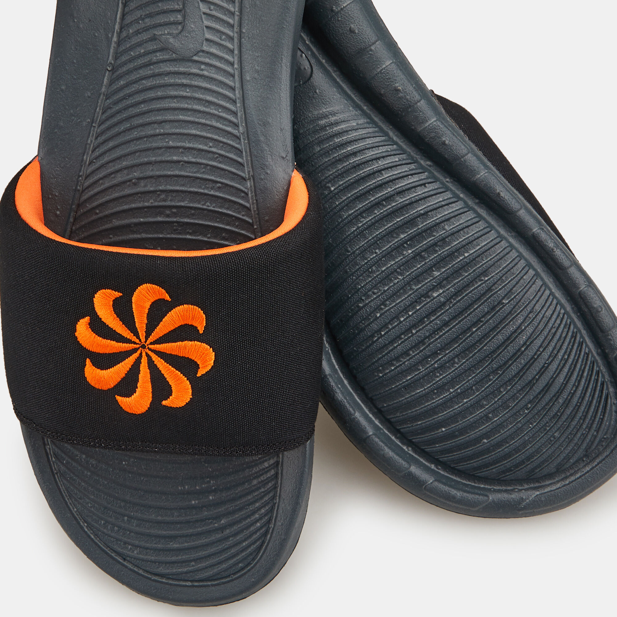 Nike sliders next store