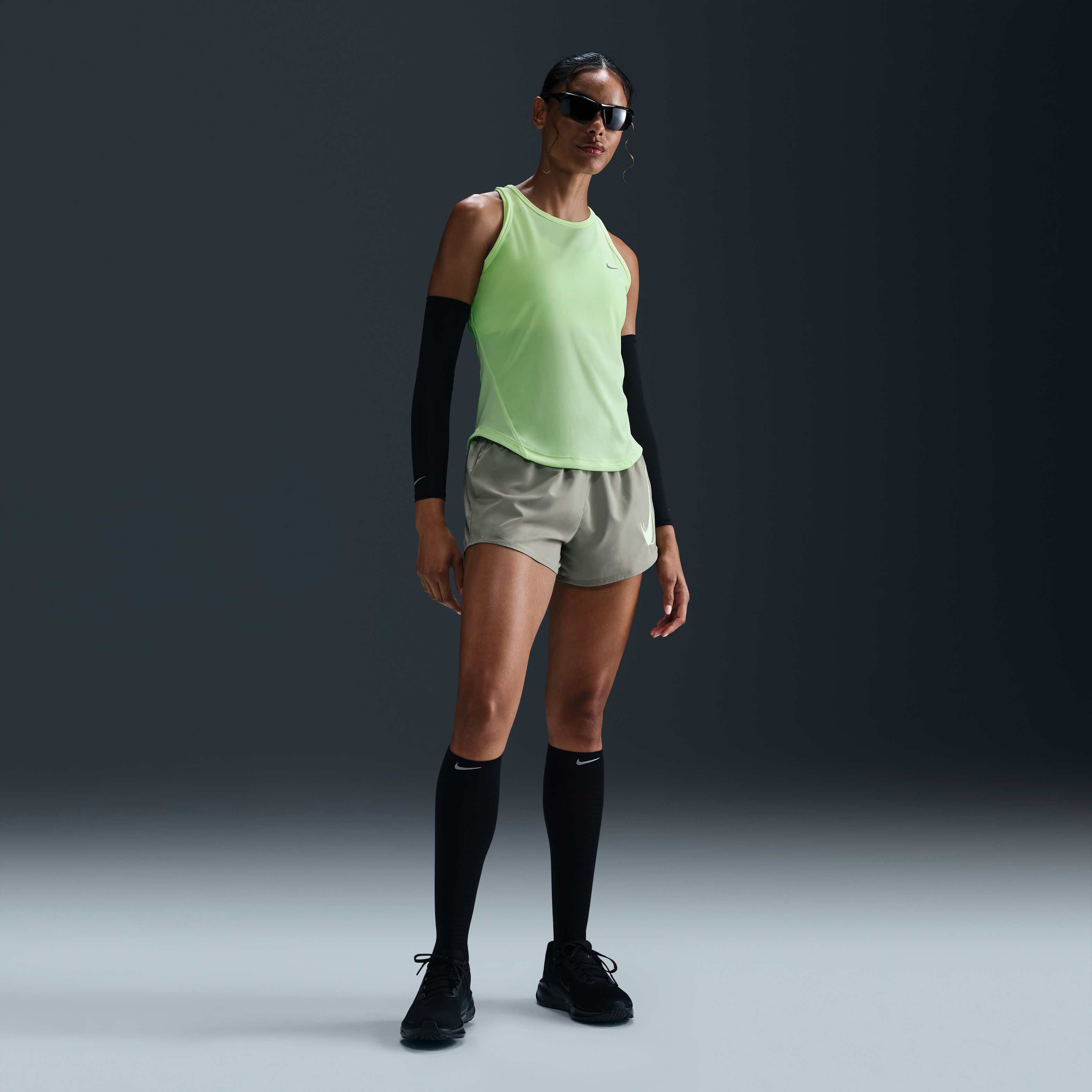 Nike Tempo image number 3