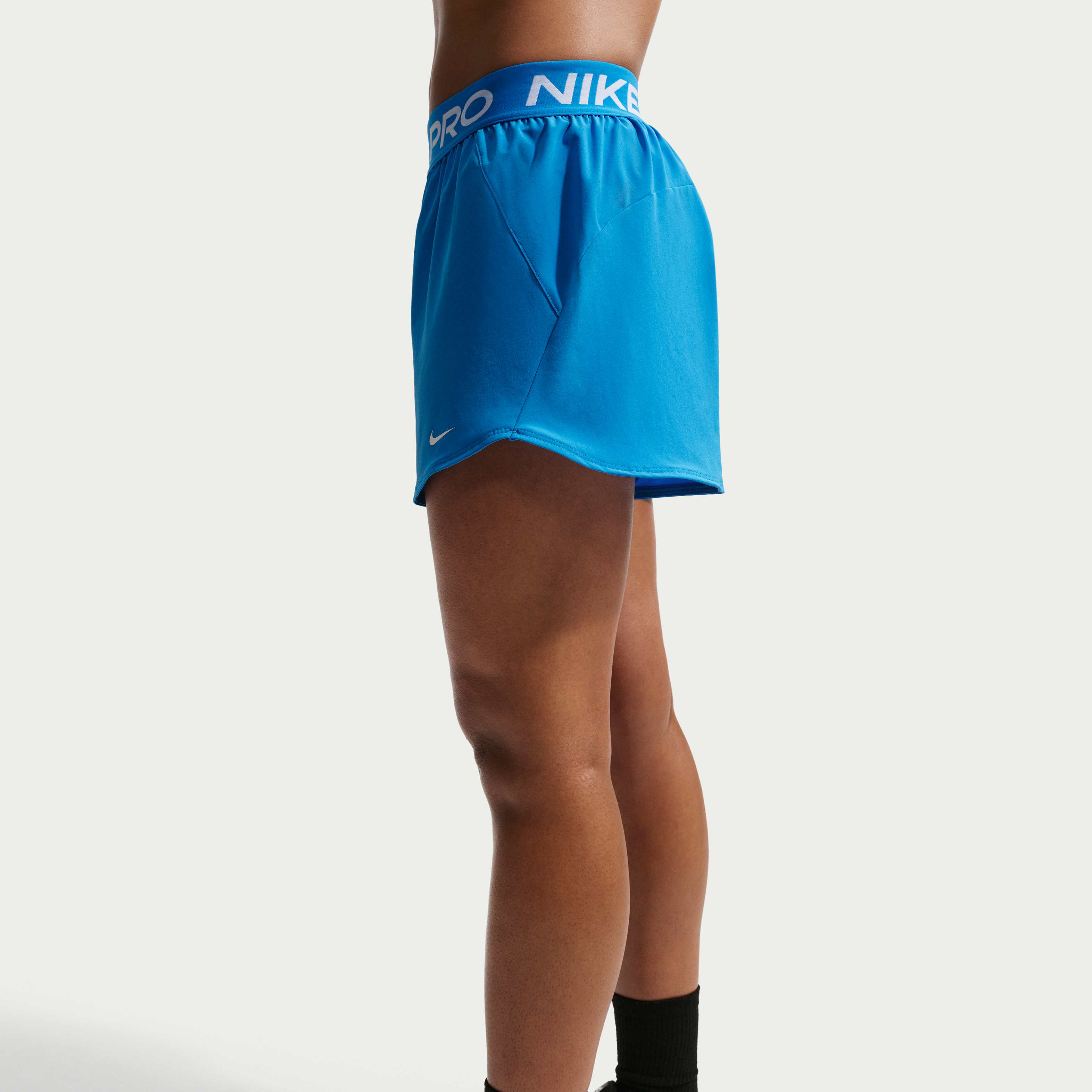 Nike Pro image number 2