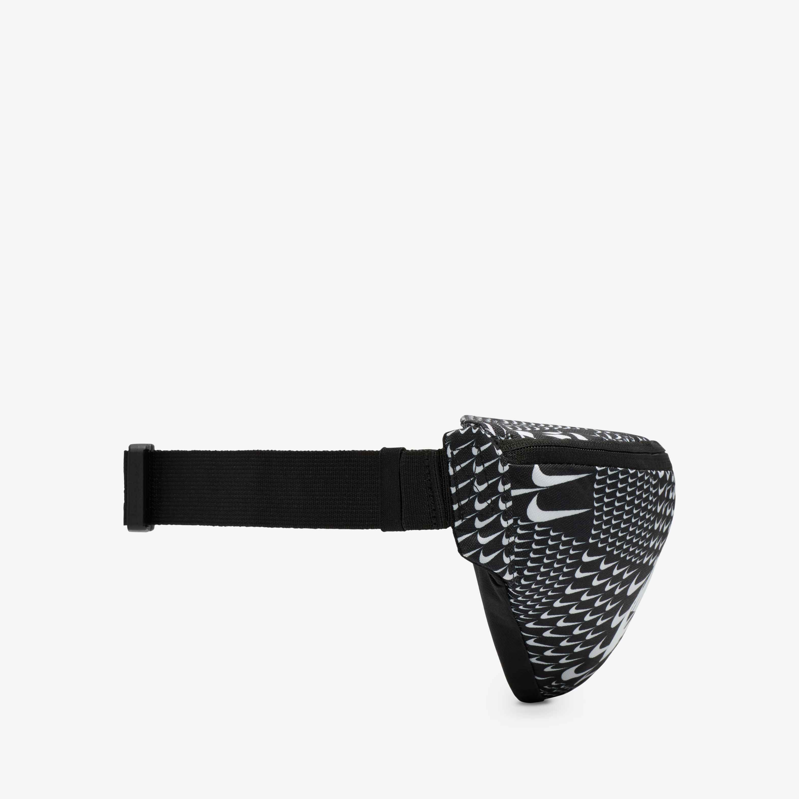 Nike Heritage image number 1