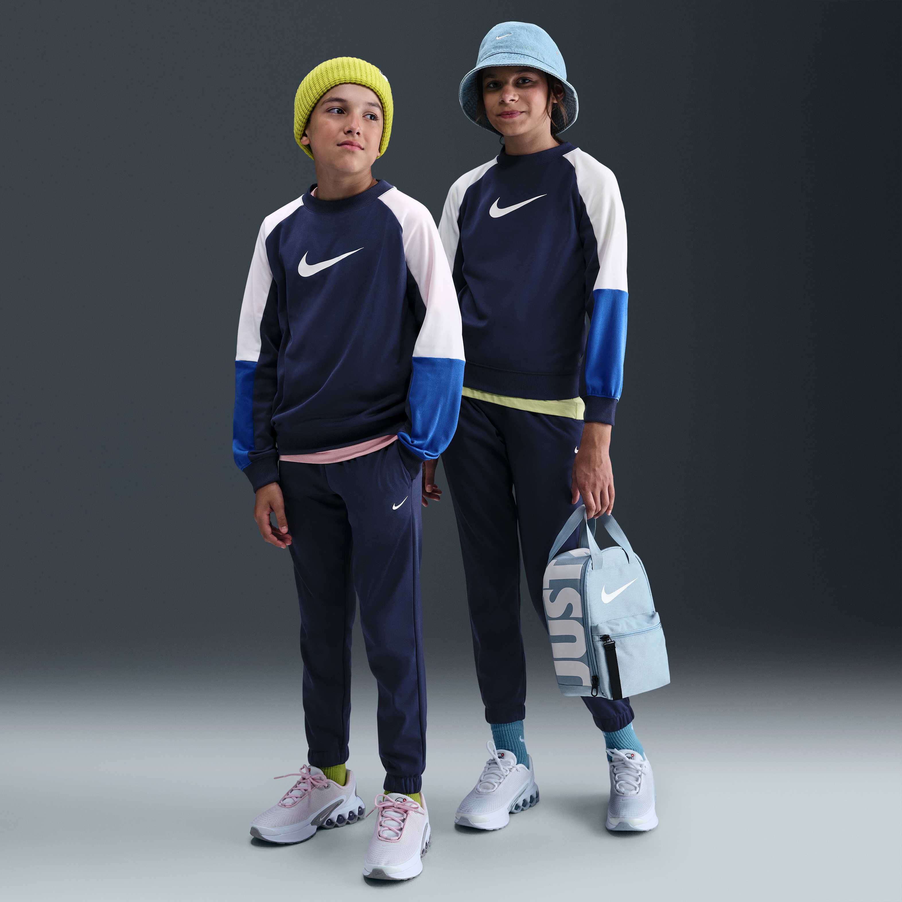 Nike Sportswear image number 0