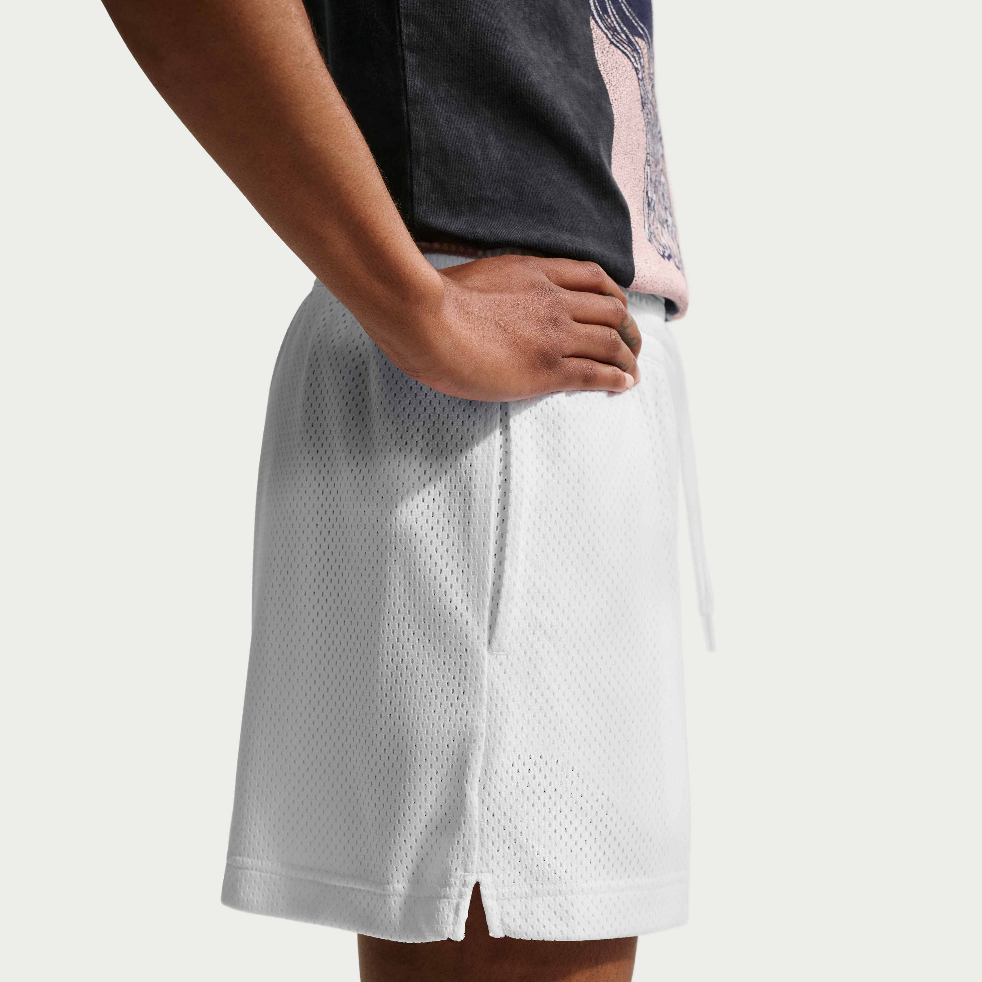 Nike Essential image number 2