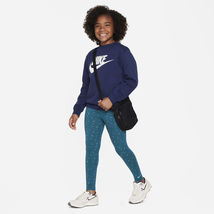 Nike Sportswear Essential image number 3 Nike Sportswear Essential image number 3