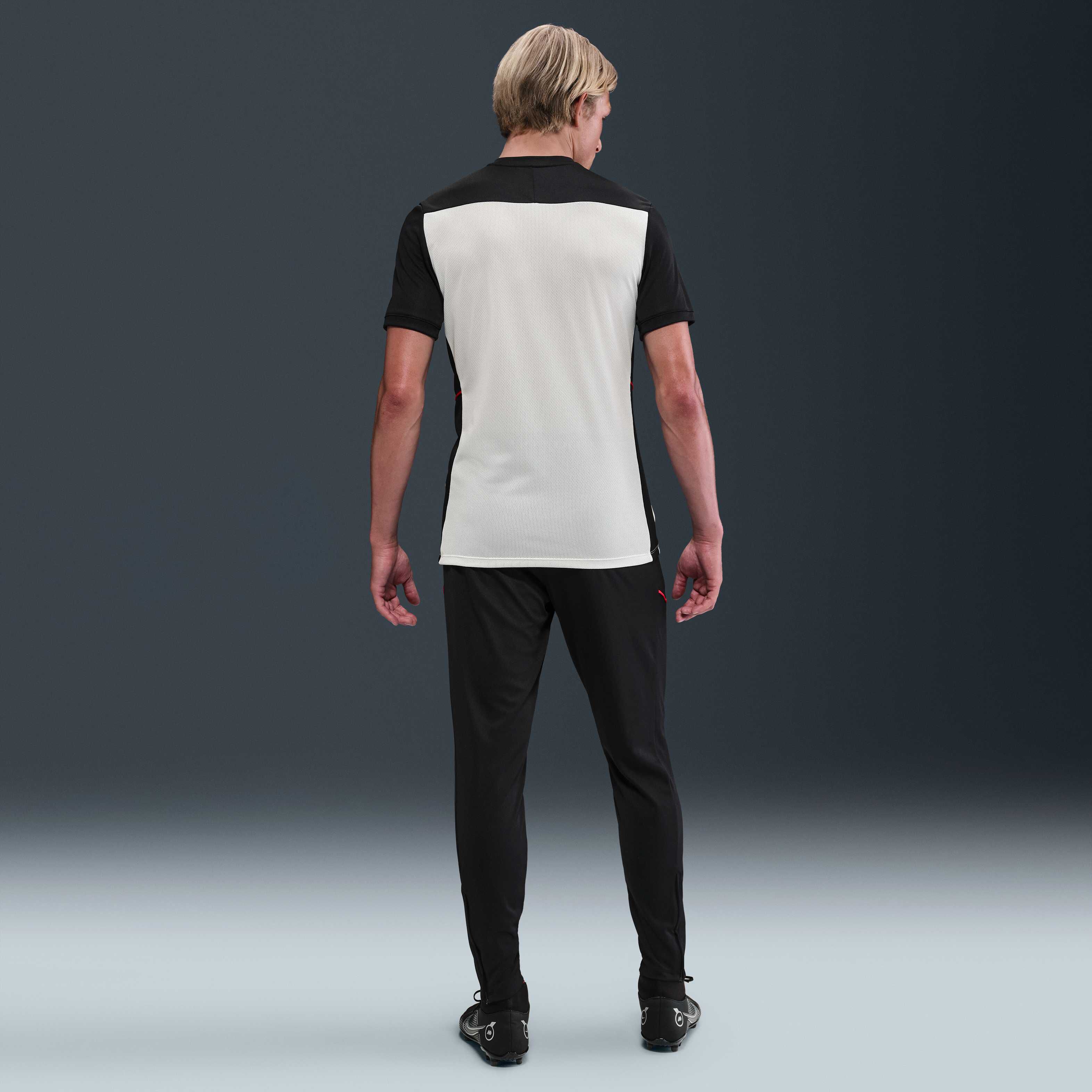 Nike Academy image number 3