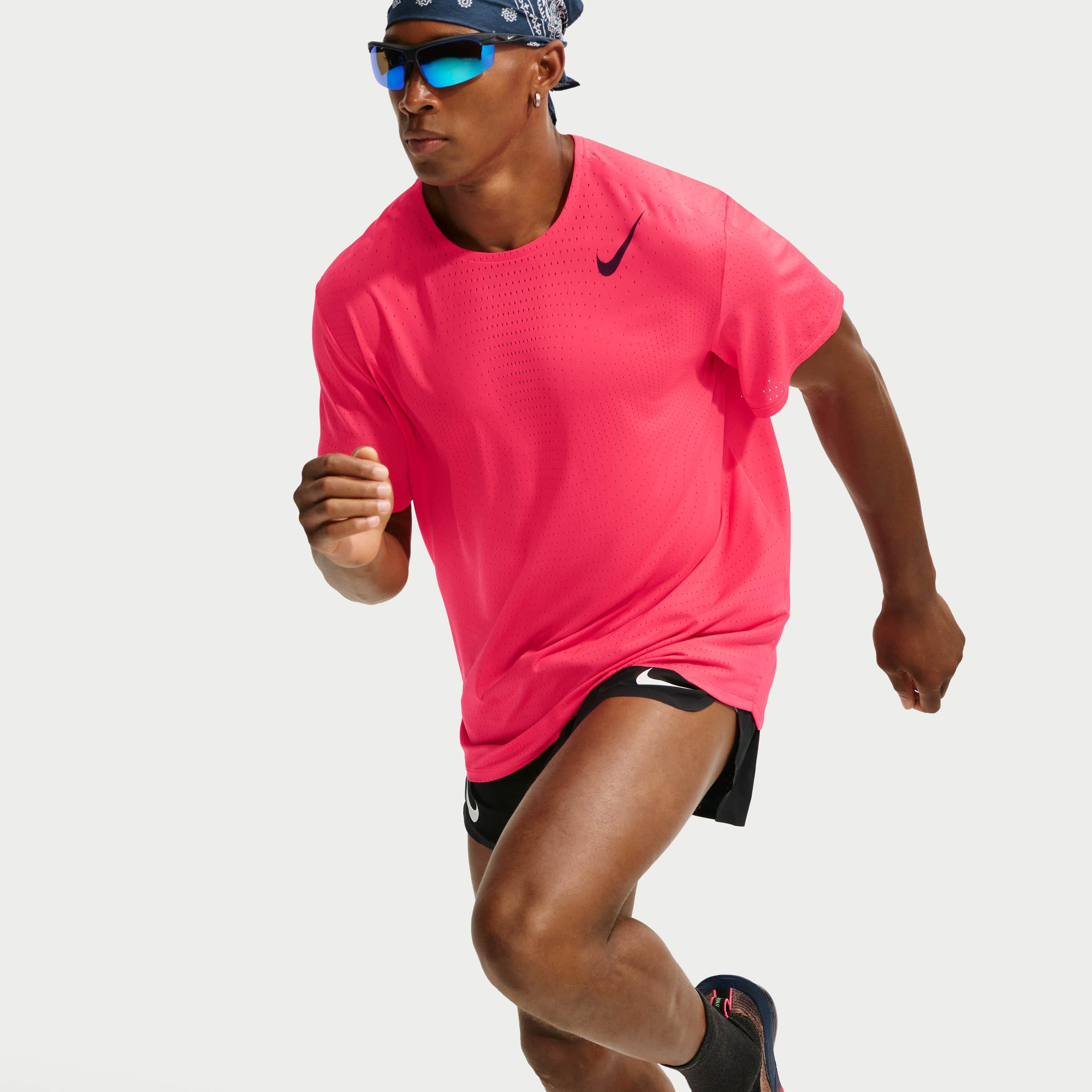 Nike AeroSwift image number 2