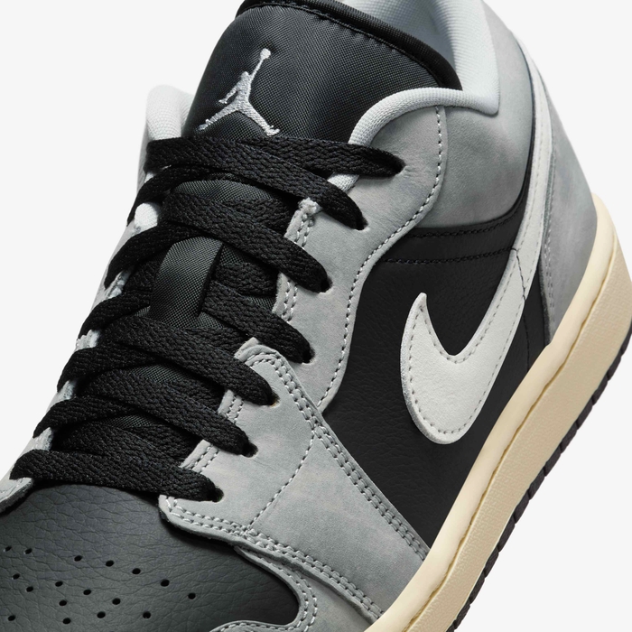 Air Jordan 1 Low SE image number 6 Air Jordan 1 Low SE image number 6