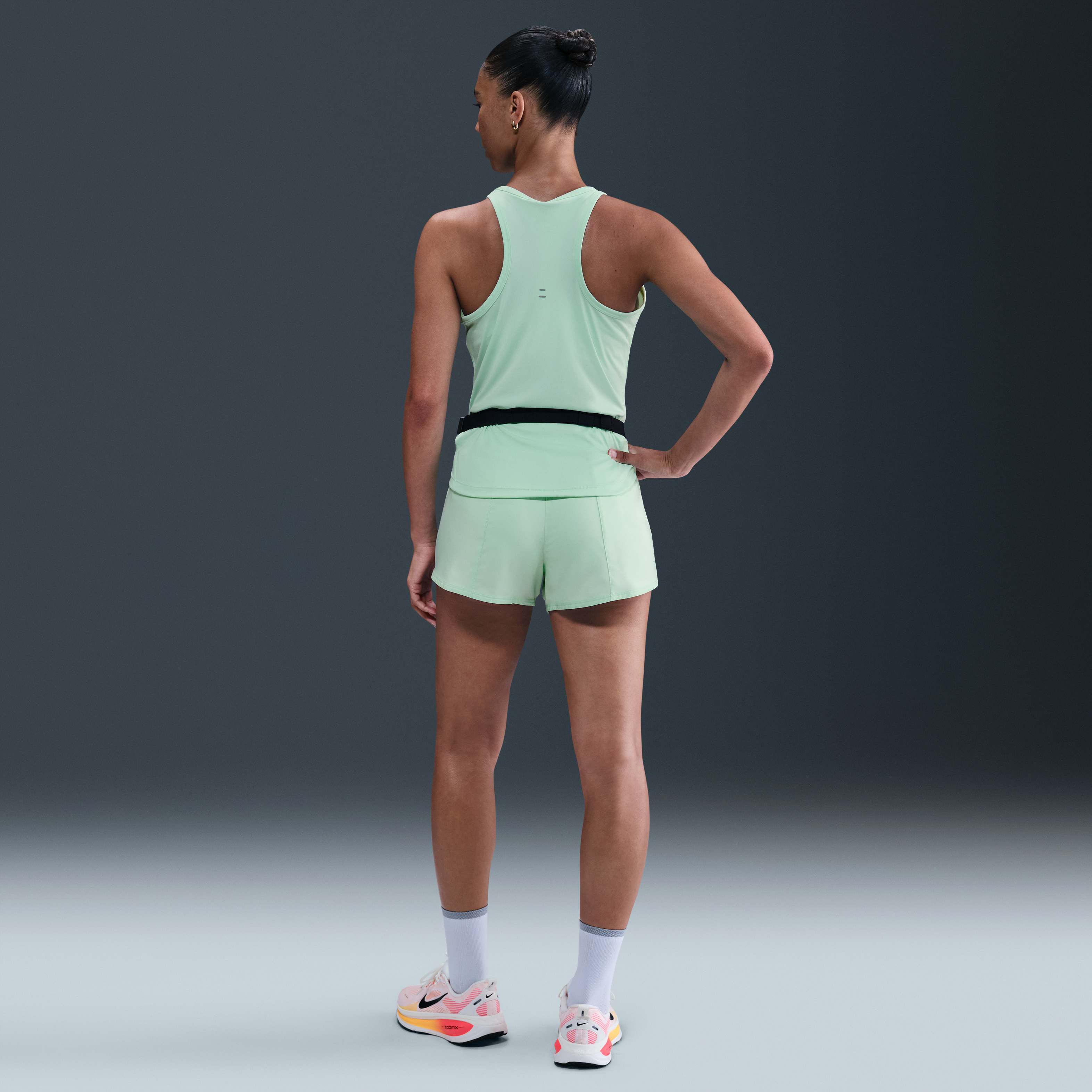 نايكي تيمبو سووش رن image number 4