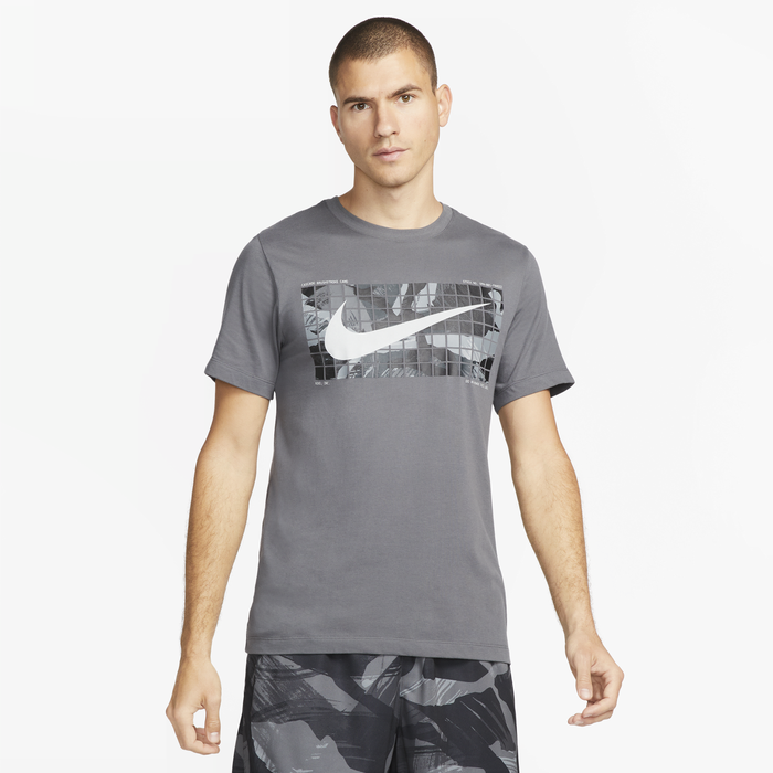 Shop Dri FIT Men s Camo Fitness T Shirt Nike UAE