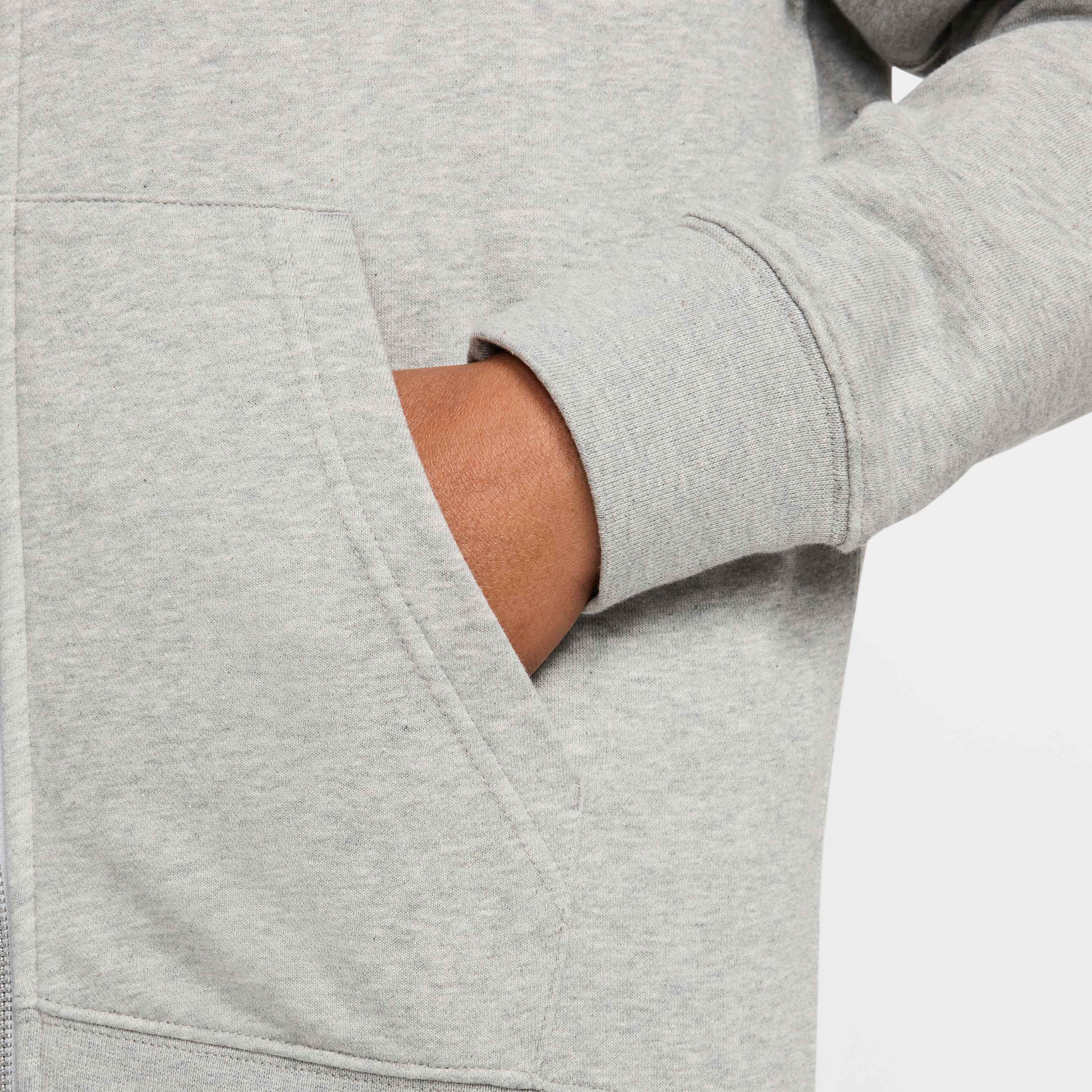 نايكي كلوب image number 4