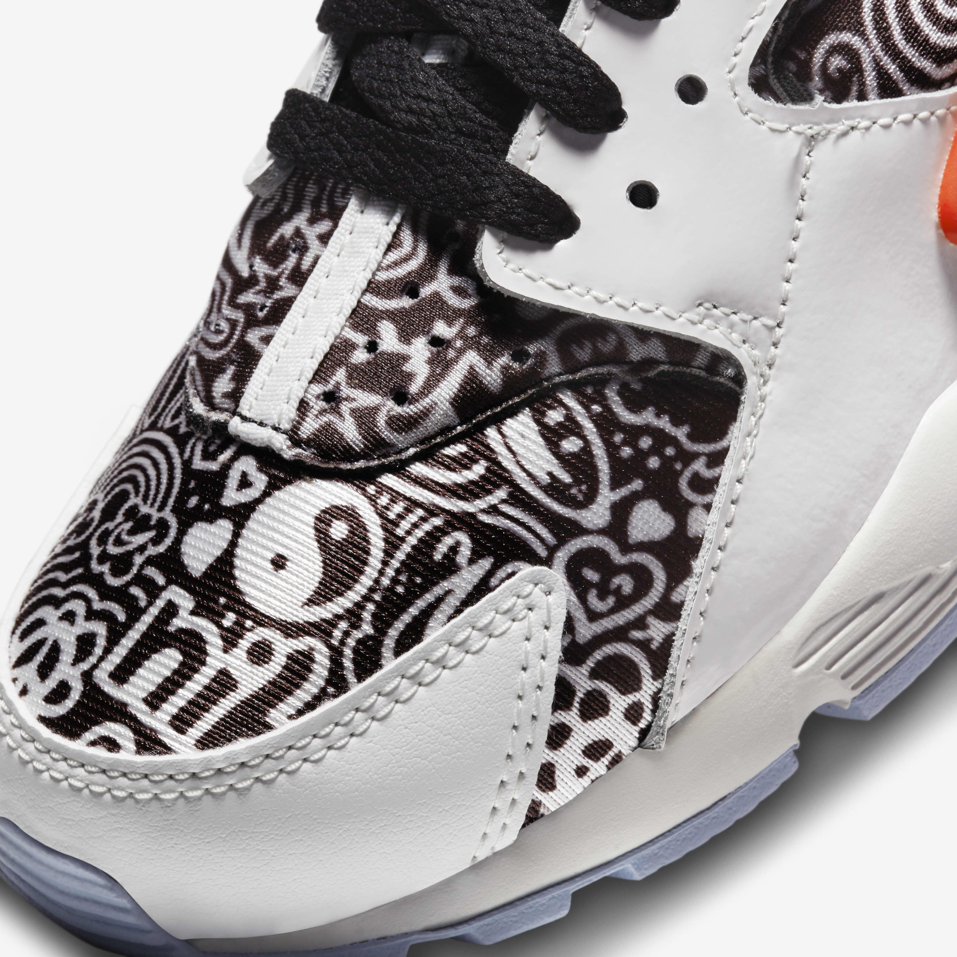 Nike Huarache Run SE image number 6