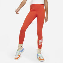 Nike Sportswear Favourites