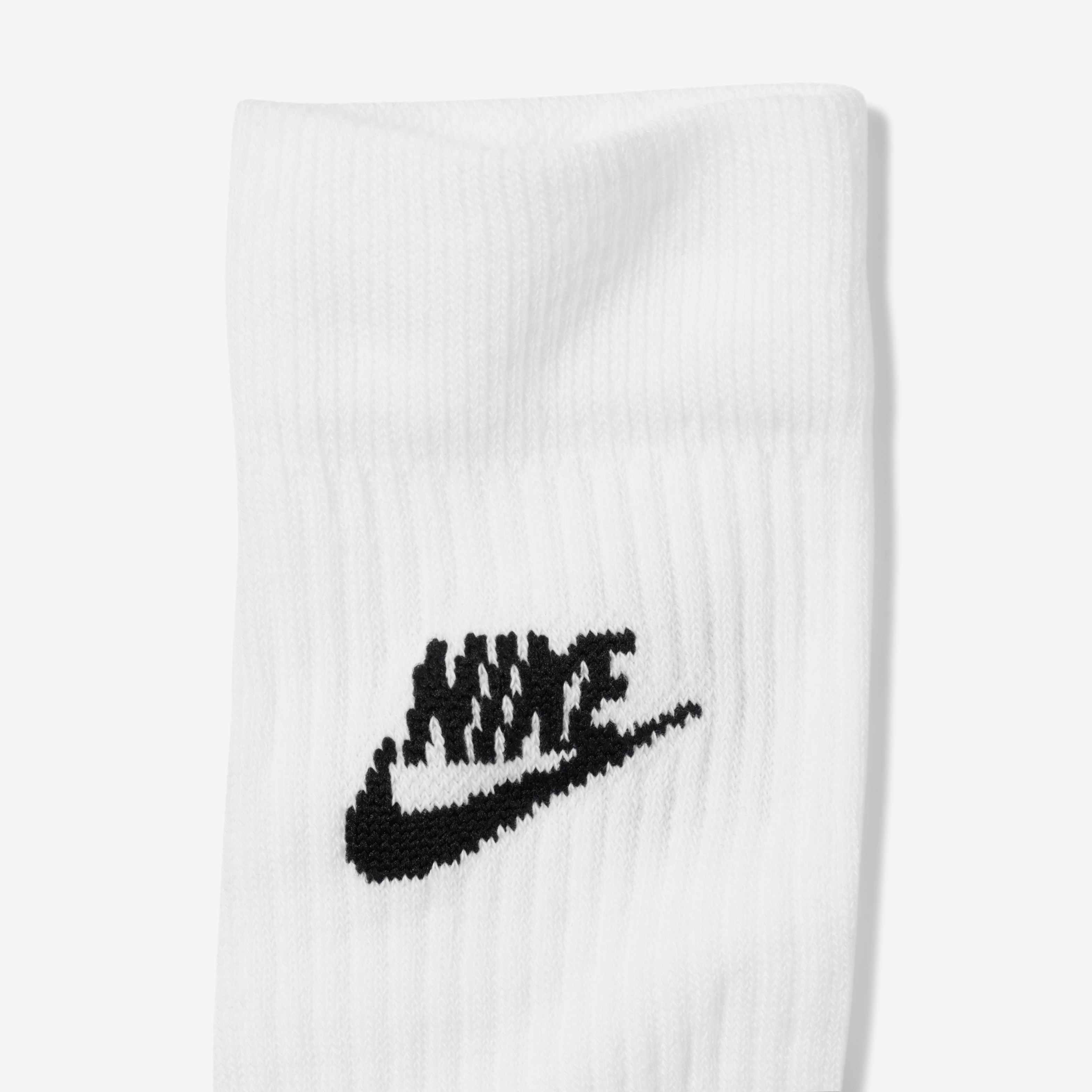 Nike Sportswear Everyday Essential image number 1
