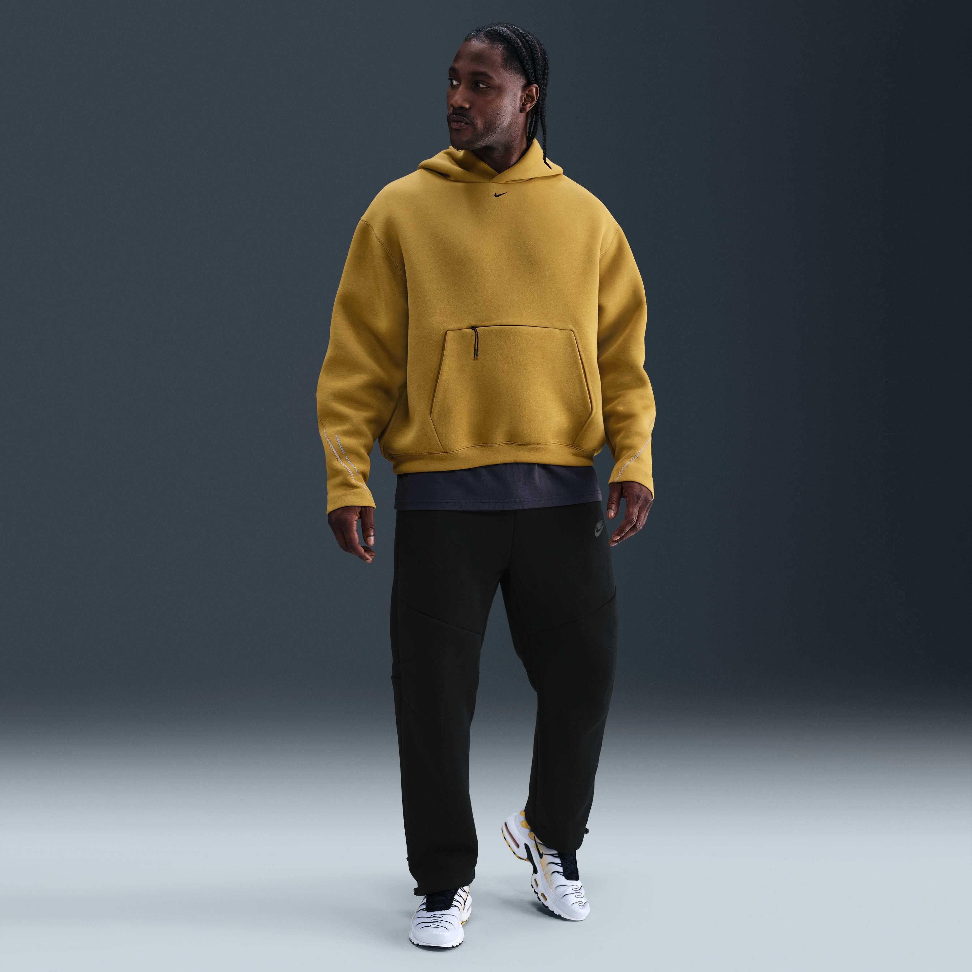 Nike Tech image number 0