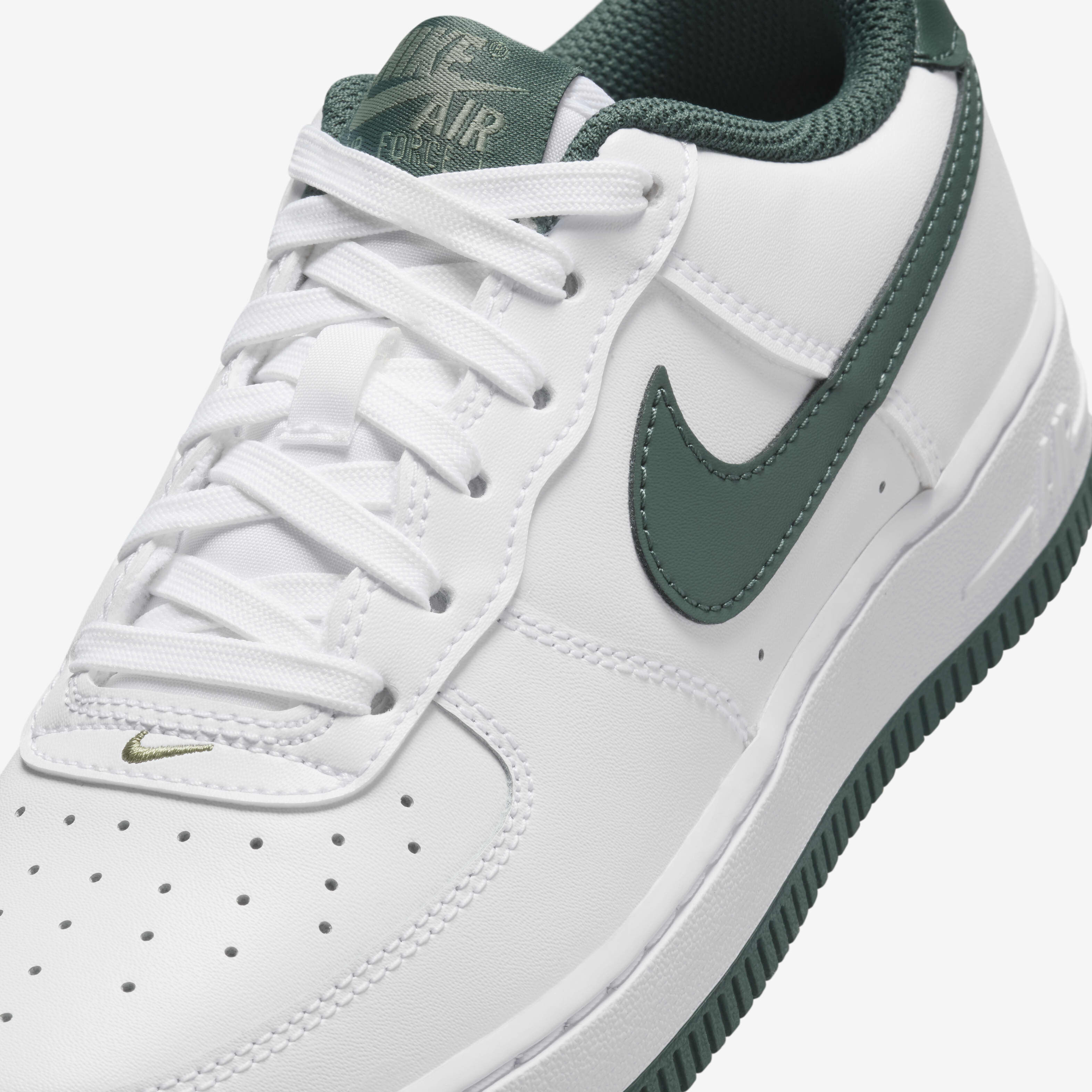 Nike Air Force 1 image number 6