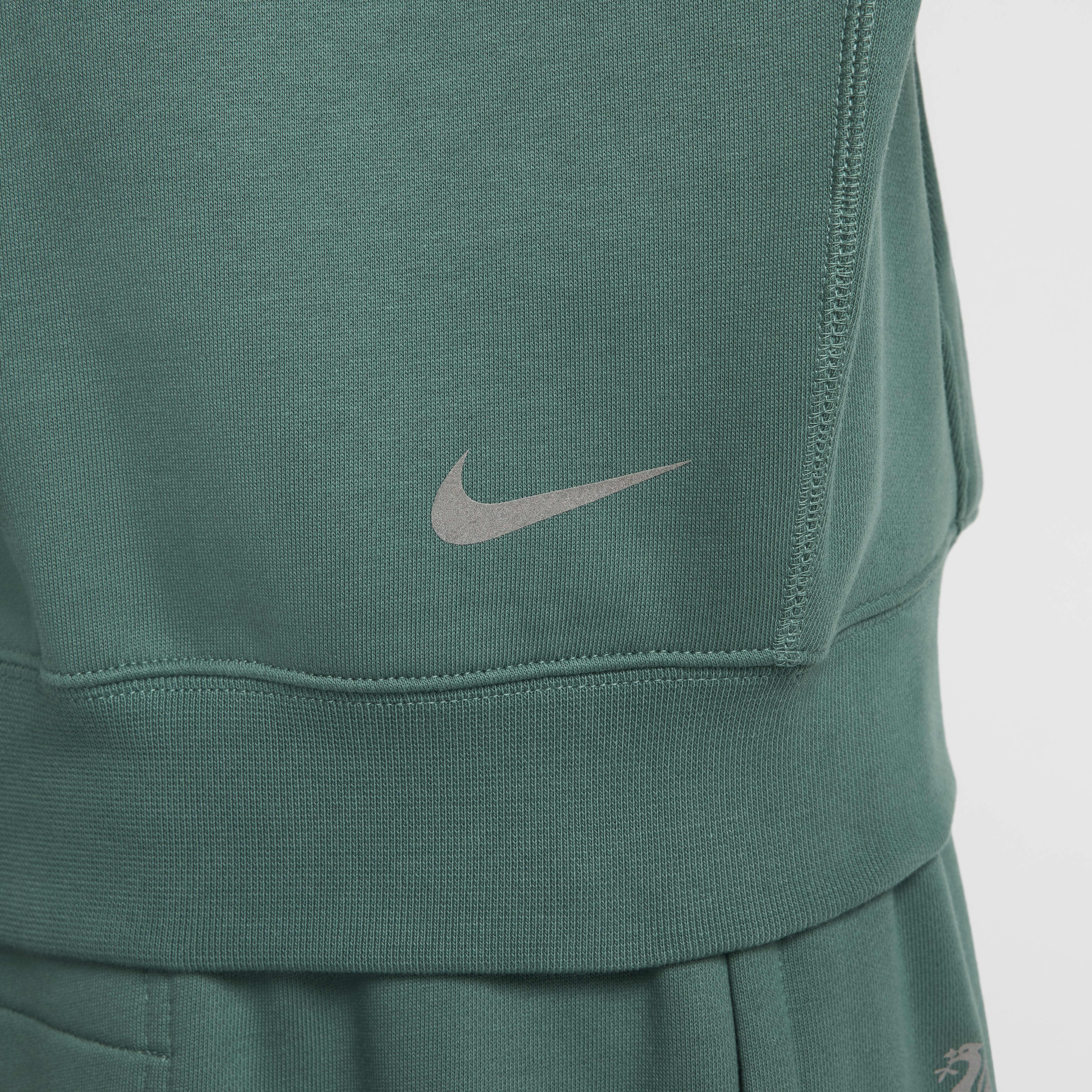 Liverpool F.C. Tech Pack image number 5