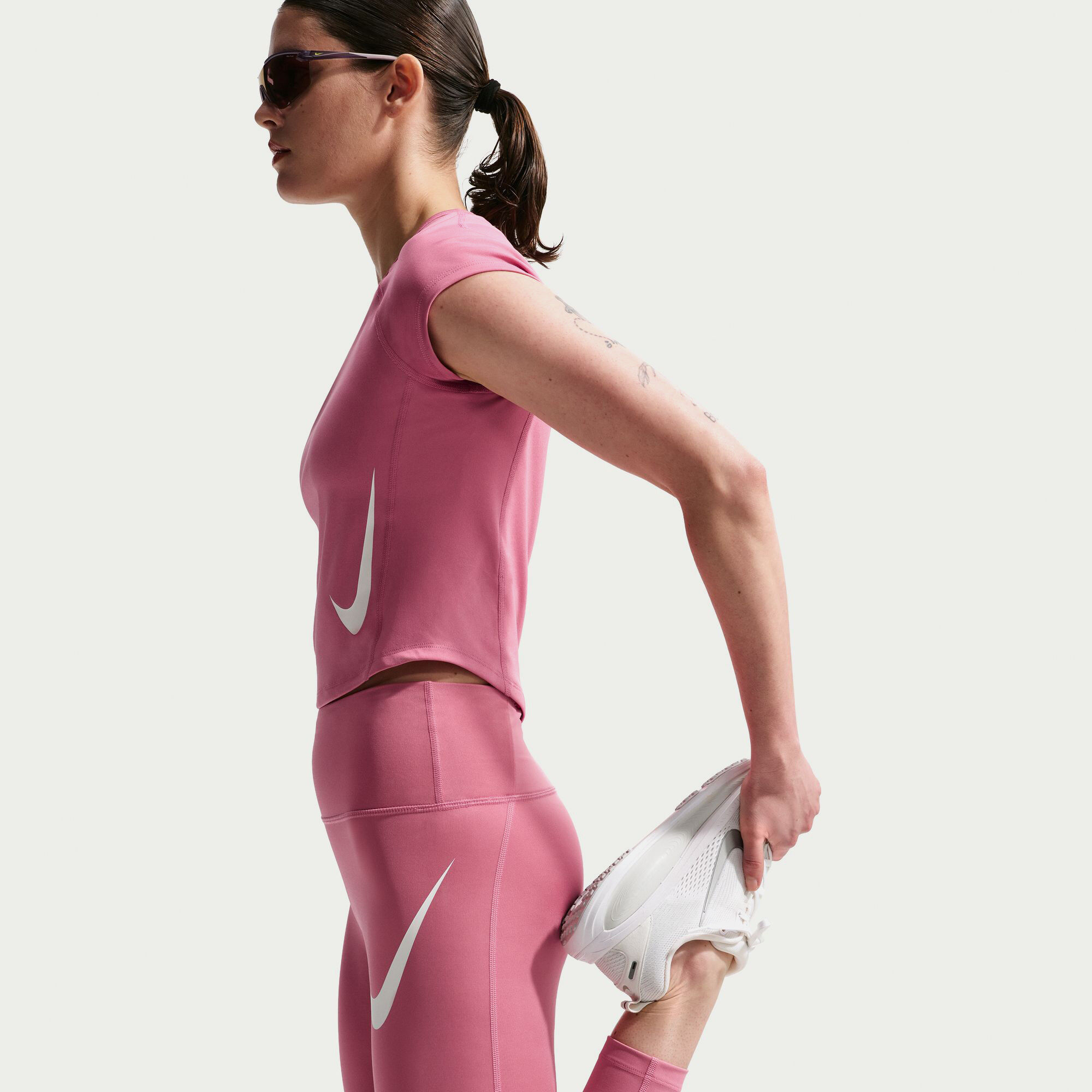 نايكي تيمبو سووش رن image number 4