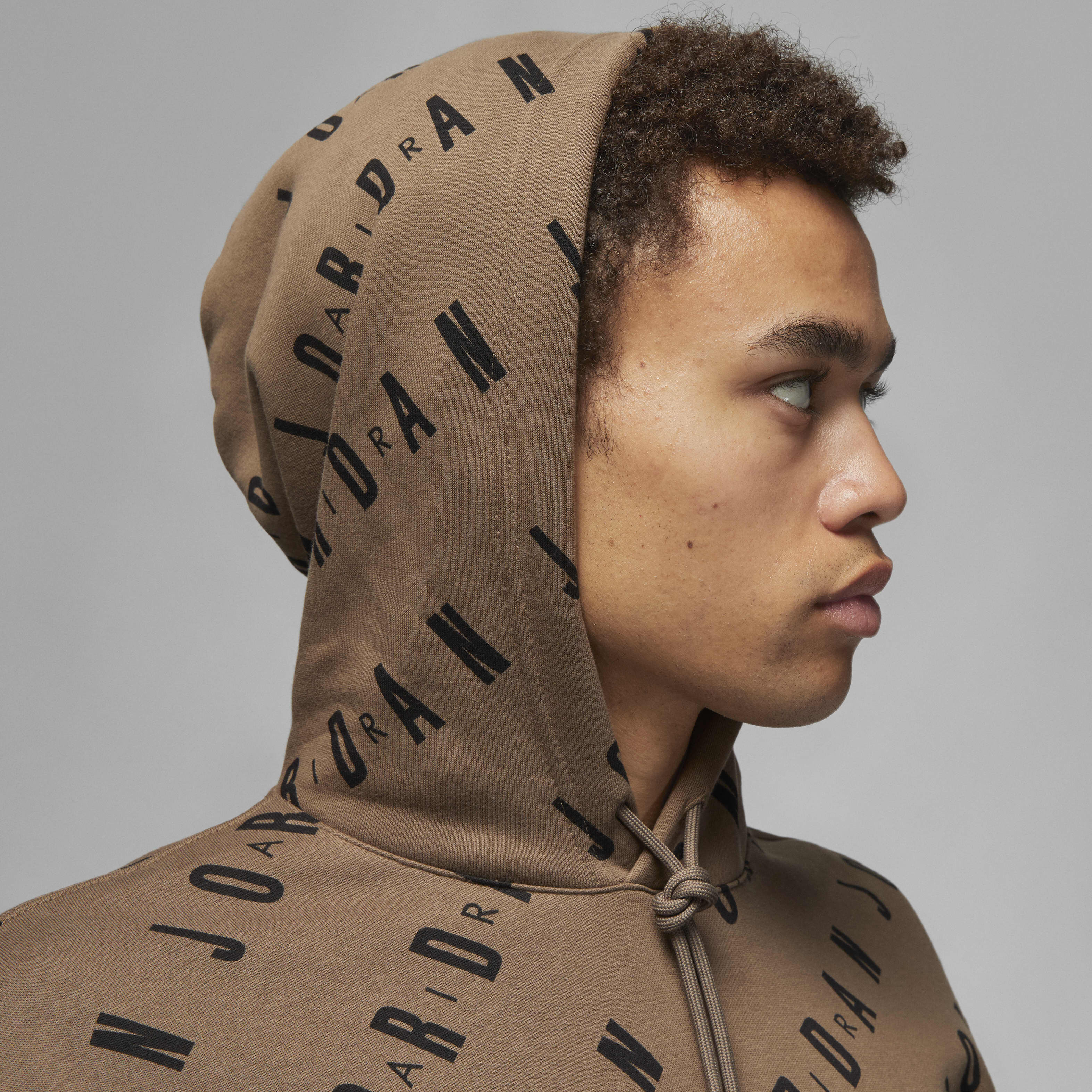 Jordan Essentials image number 2