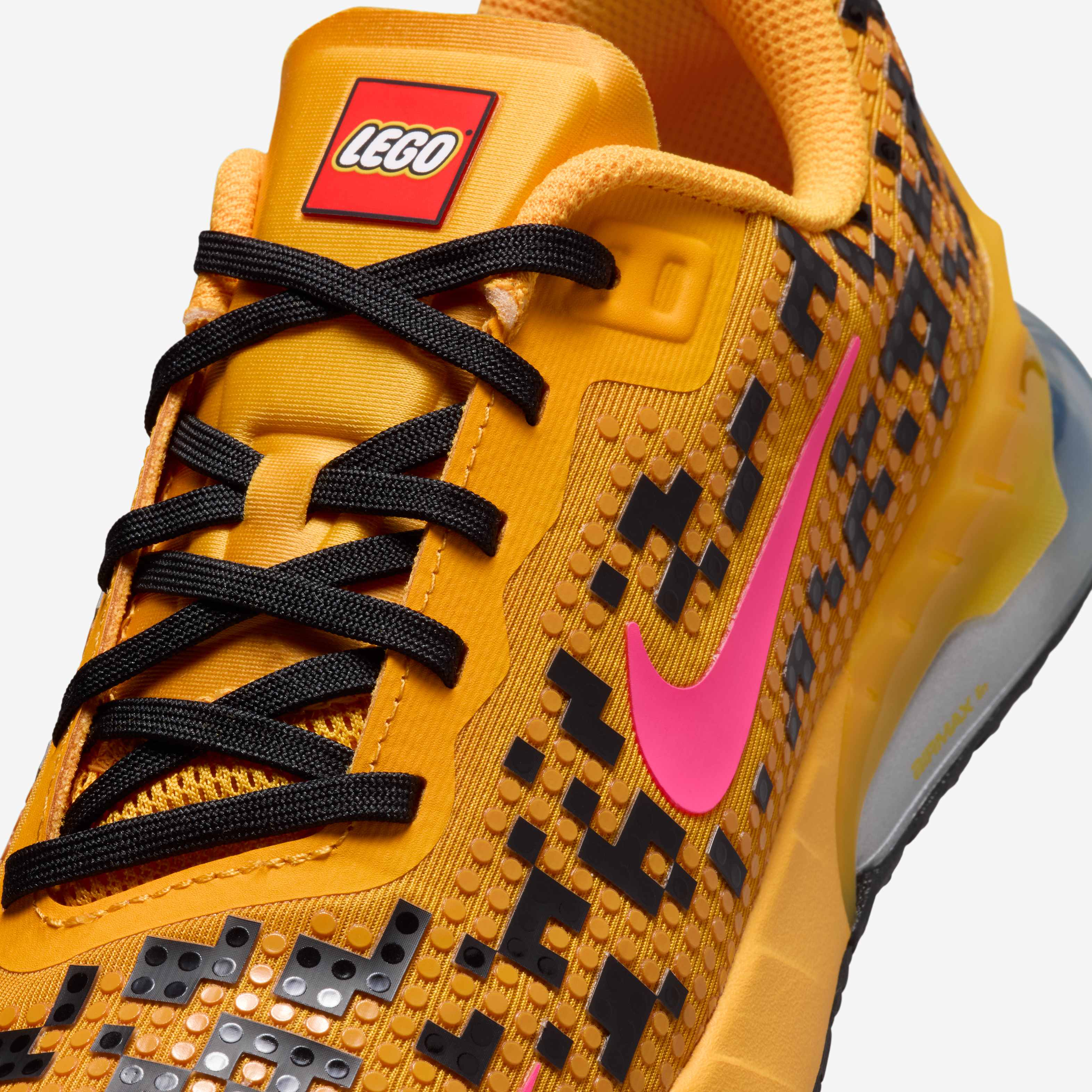 Nike Air Max Phoenix x LEGO&reg; Collection image number 6