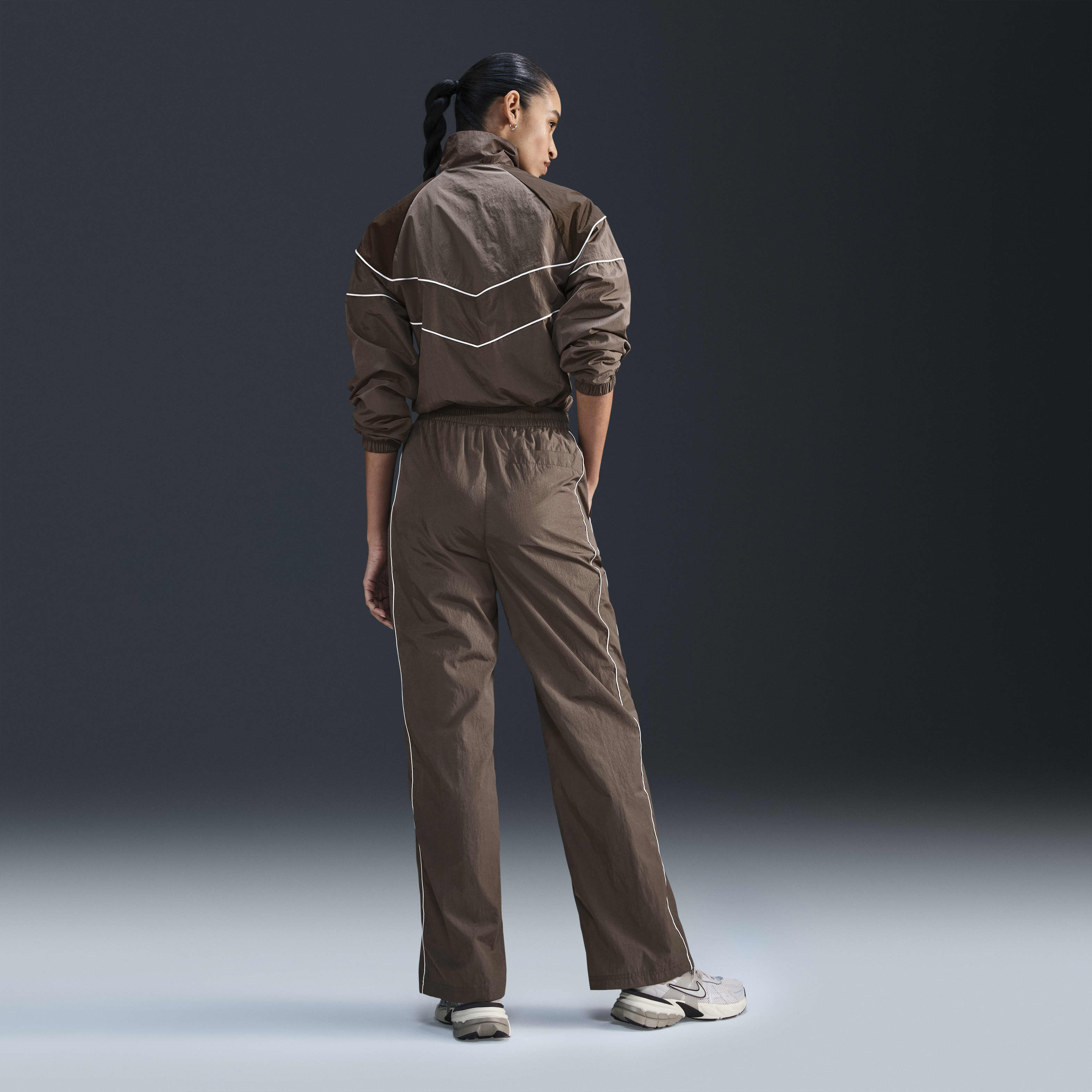 【NIKE】*人気* ウインドランナー ウブン アノラック NIKE（ナイキ）の「ナイキ スポーツウェア ウィンドランナー