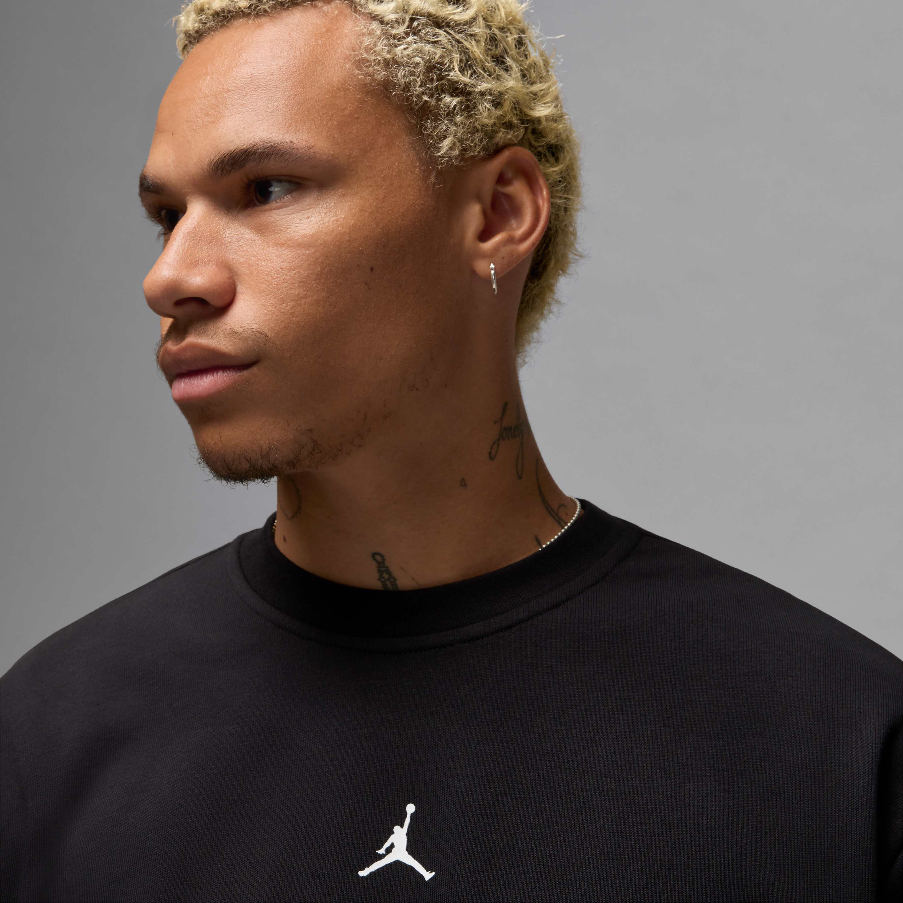 Jordan Sport Crossover image number 2