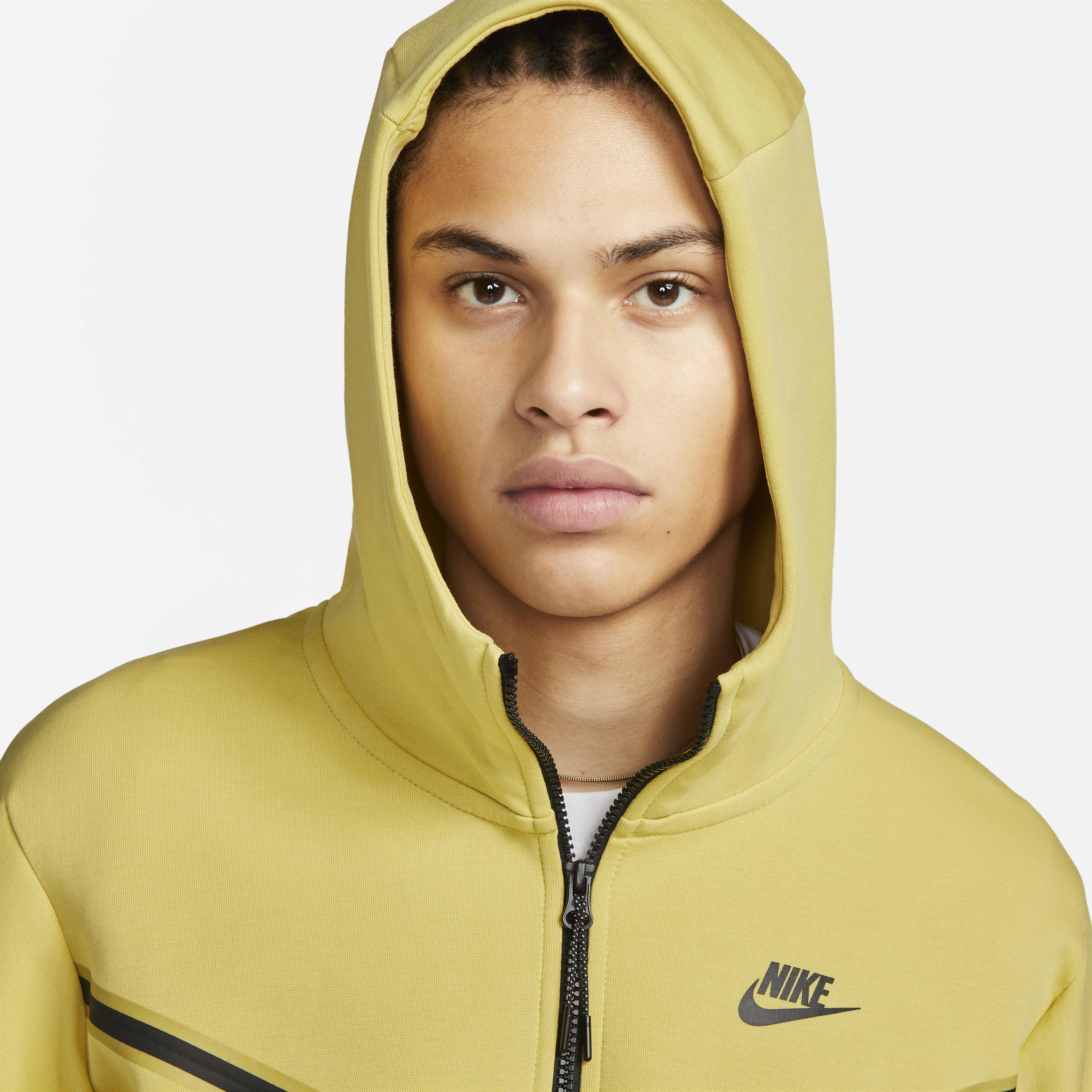 Nike Sportswear Tech Fleece image number 2