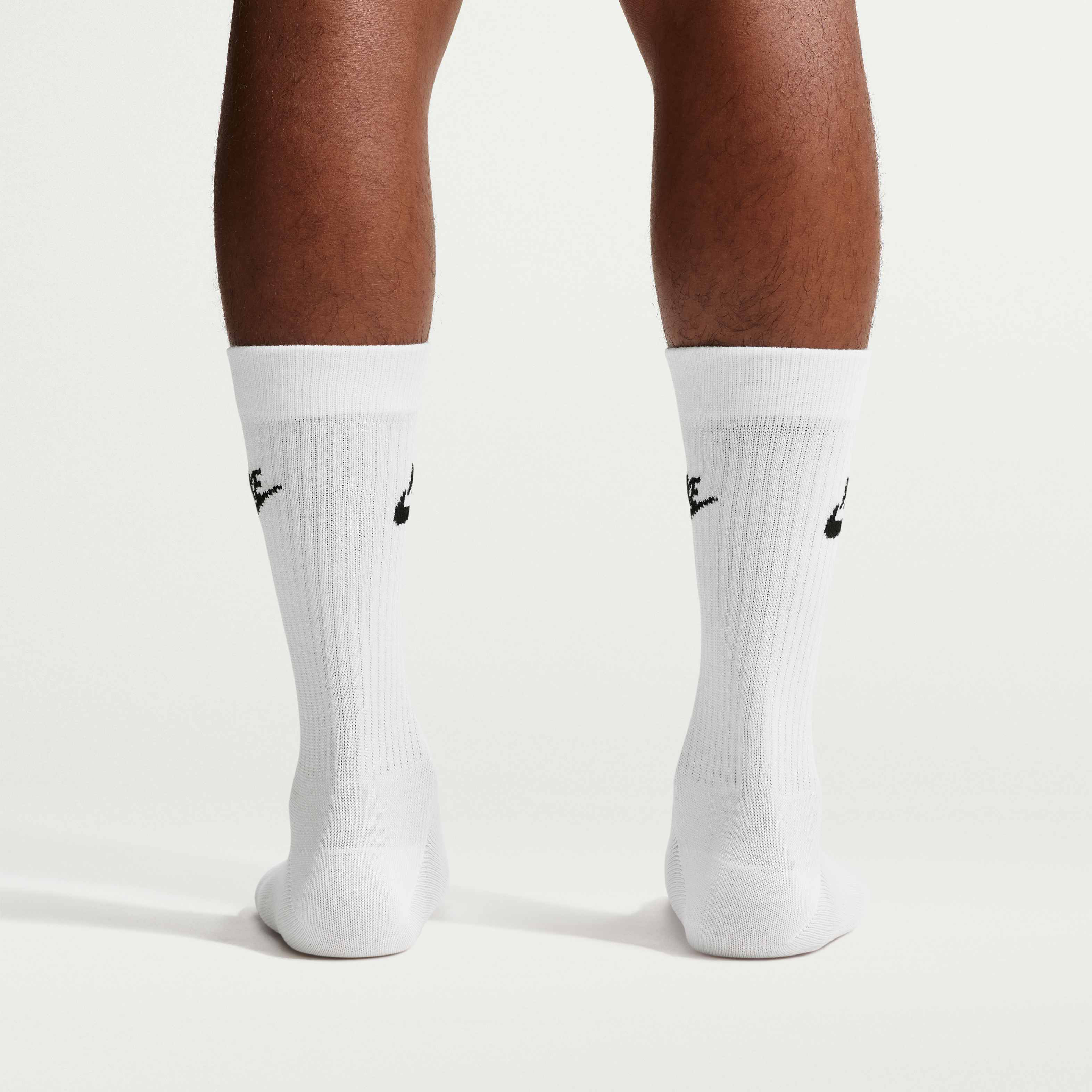 Nike Sportswear Everyday Essential image number 4