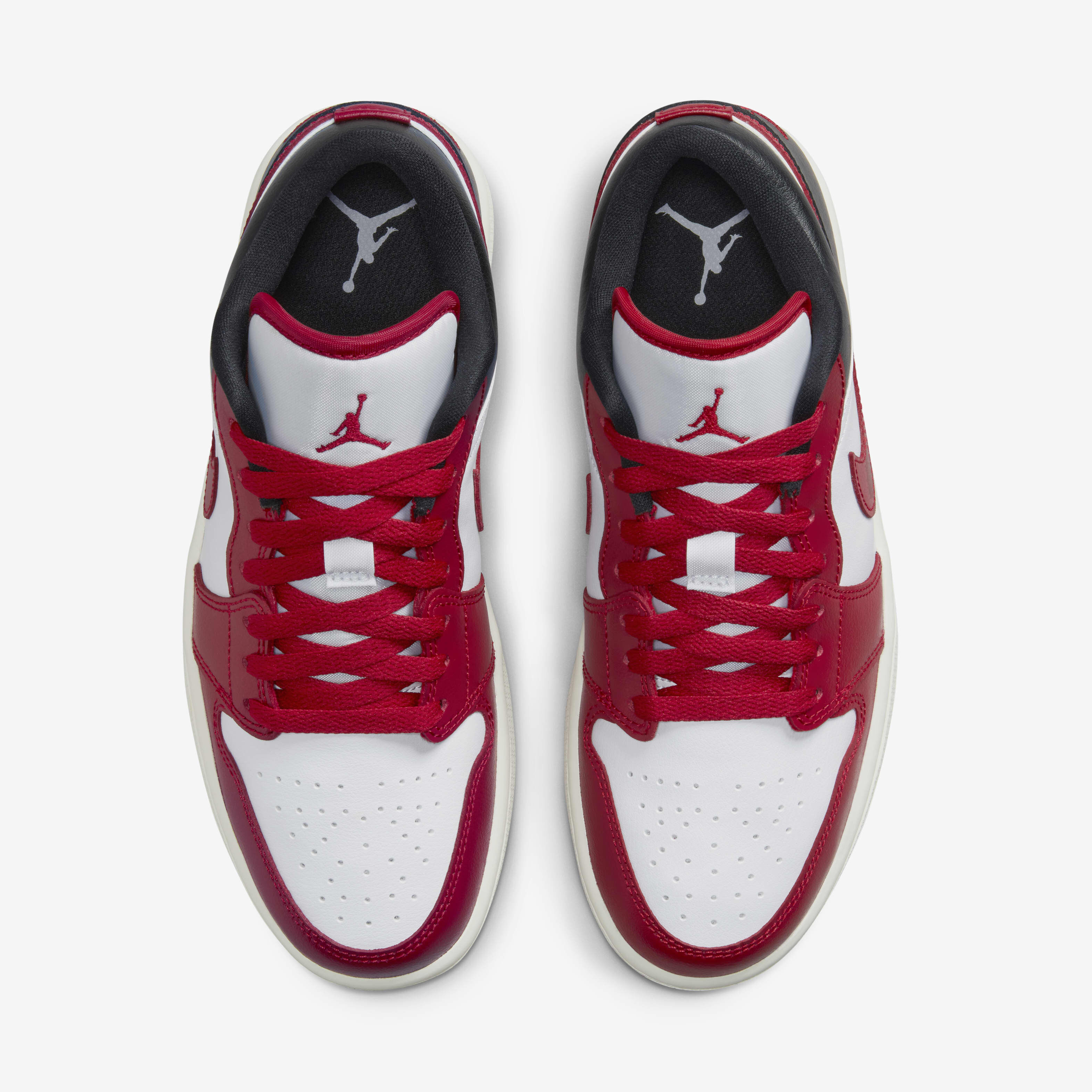Nike jordan female shoes best sale