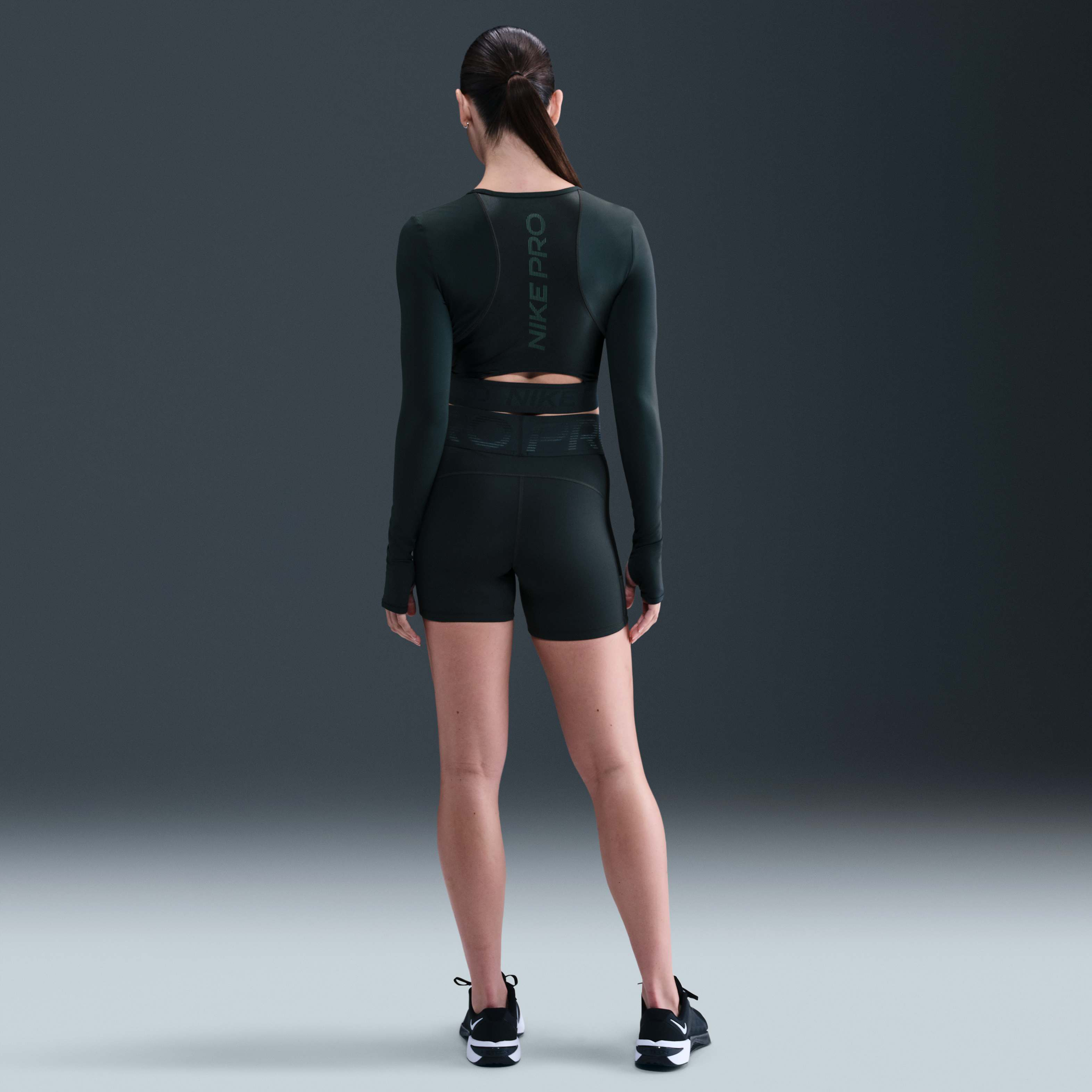 Nike Pro image number 4