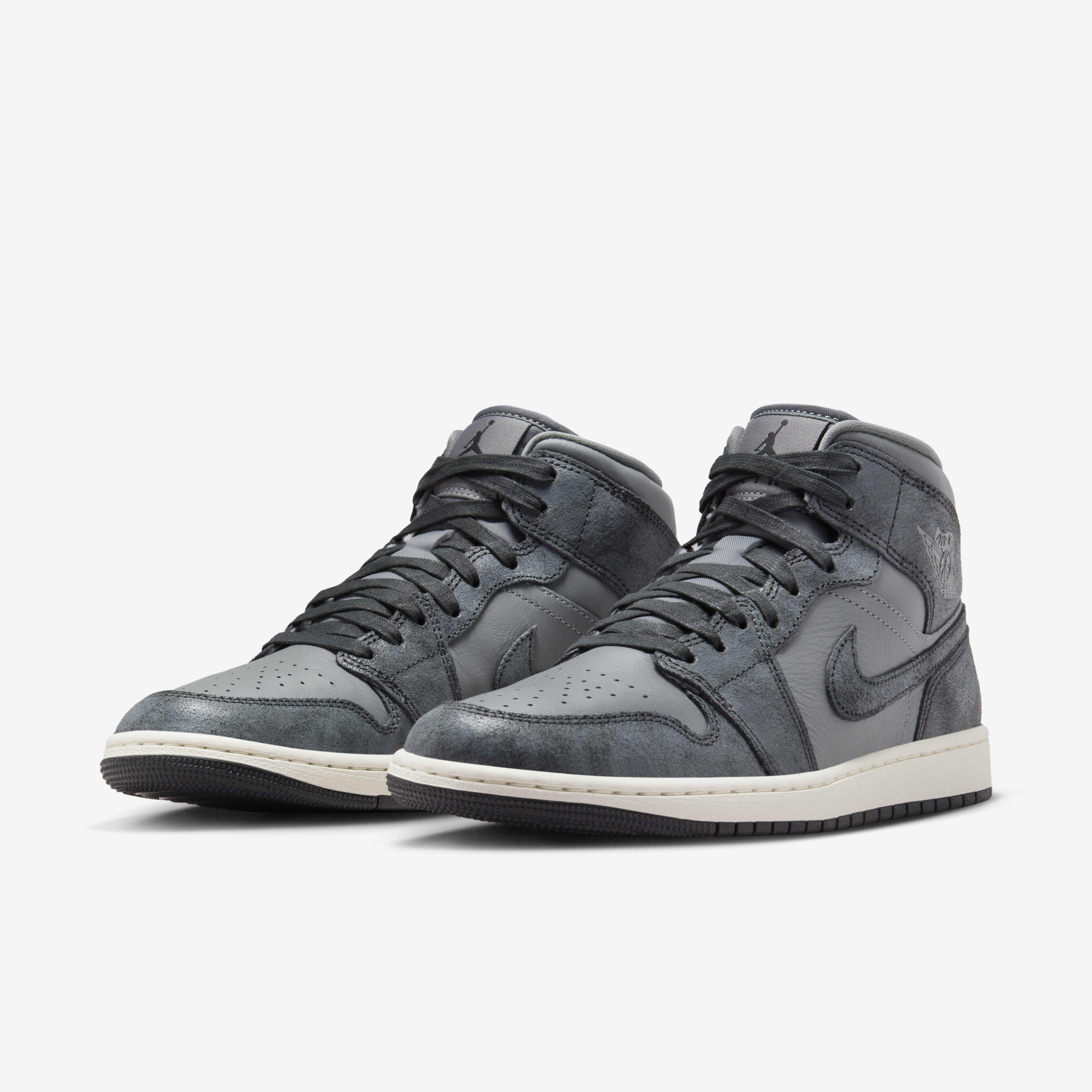 Air Jordan 1 Mid SE image number 4