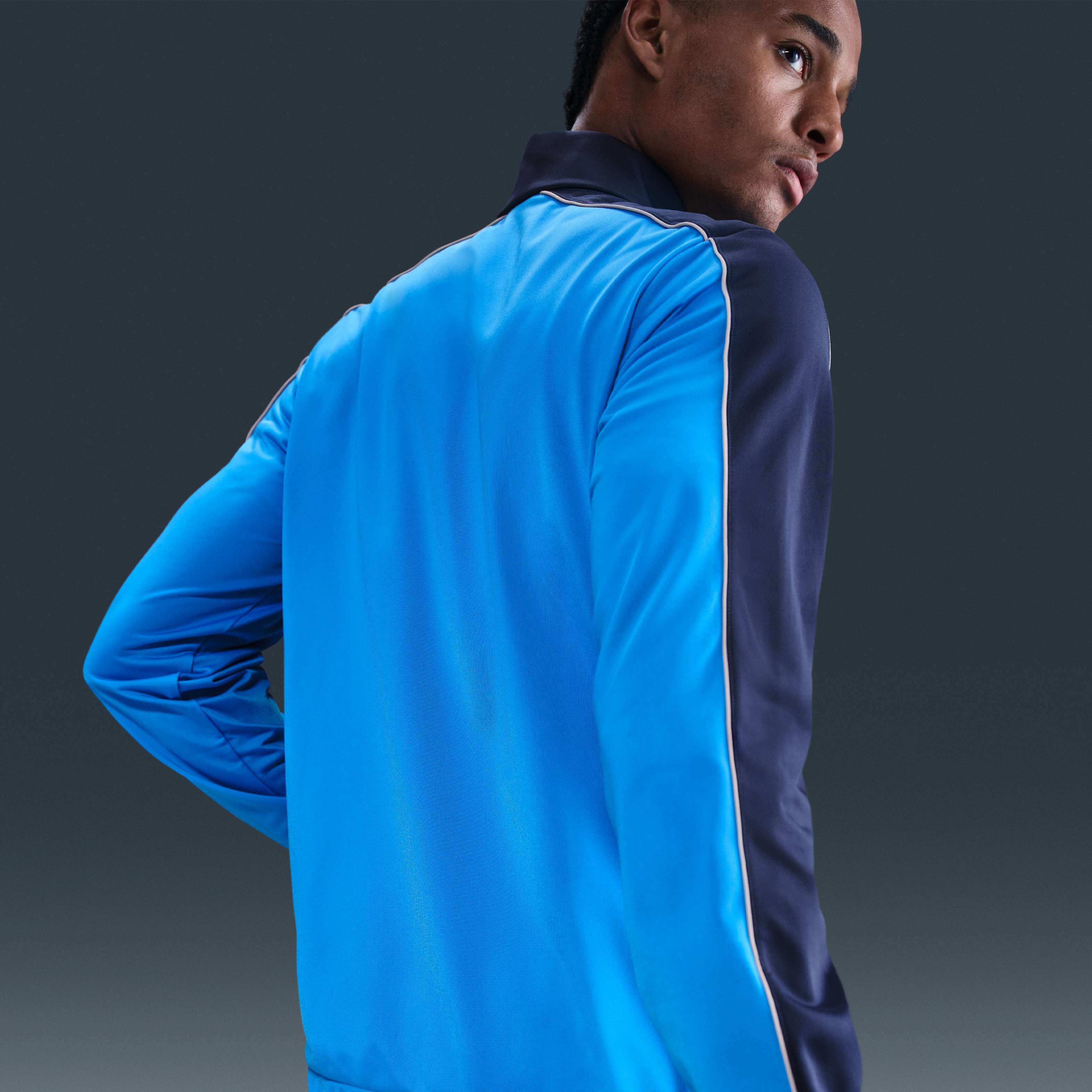 Nike Sportswear Club image number 2