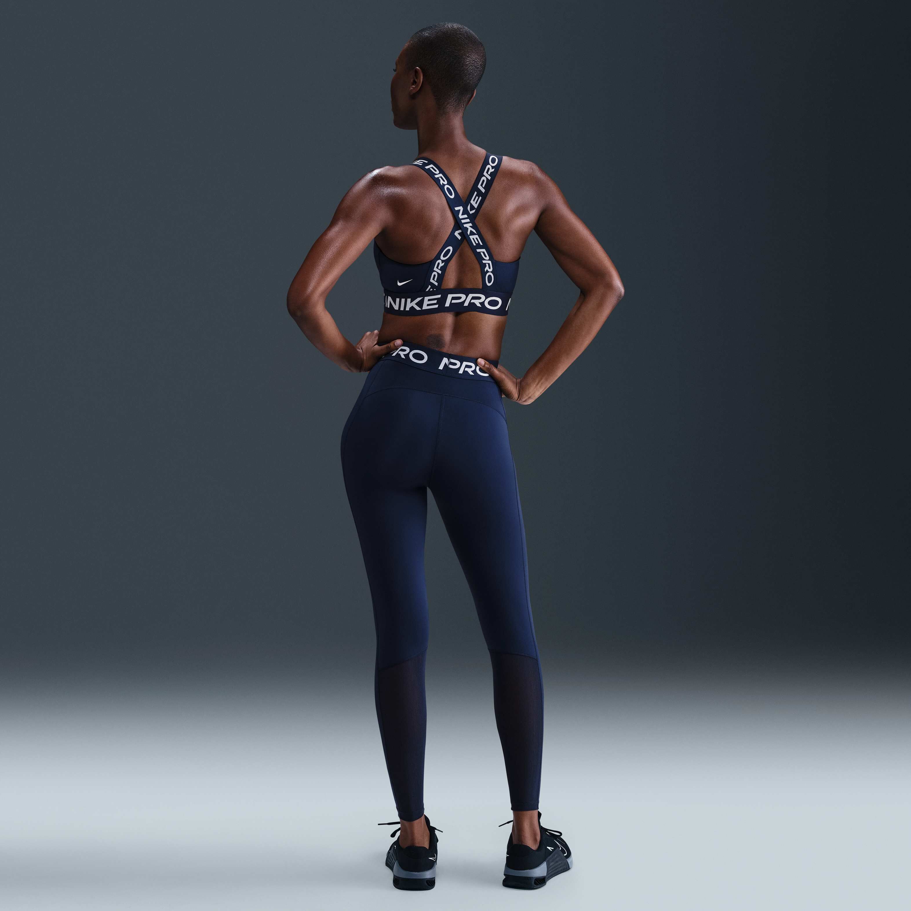 Nike Pro image number 4