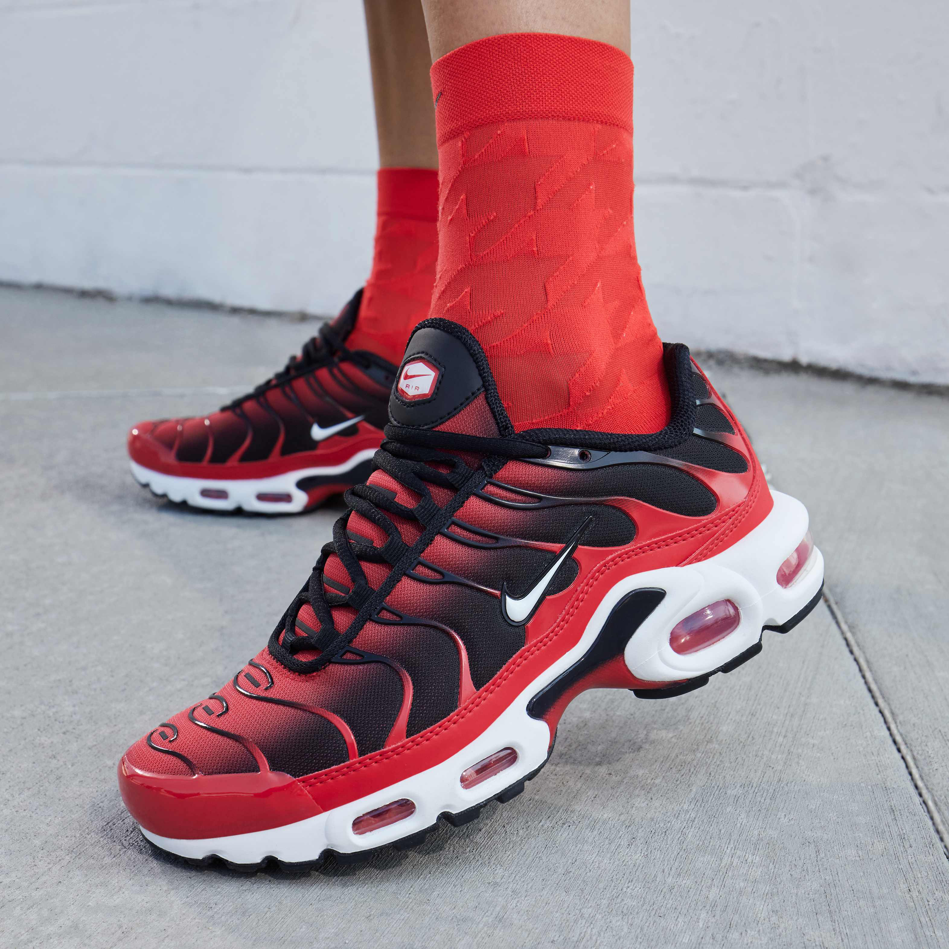 air max plus red womens