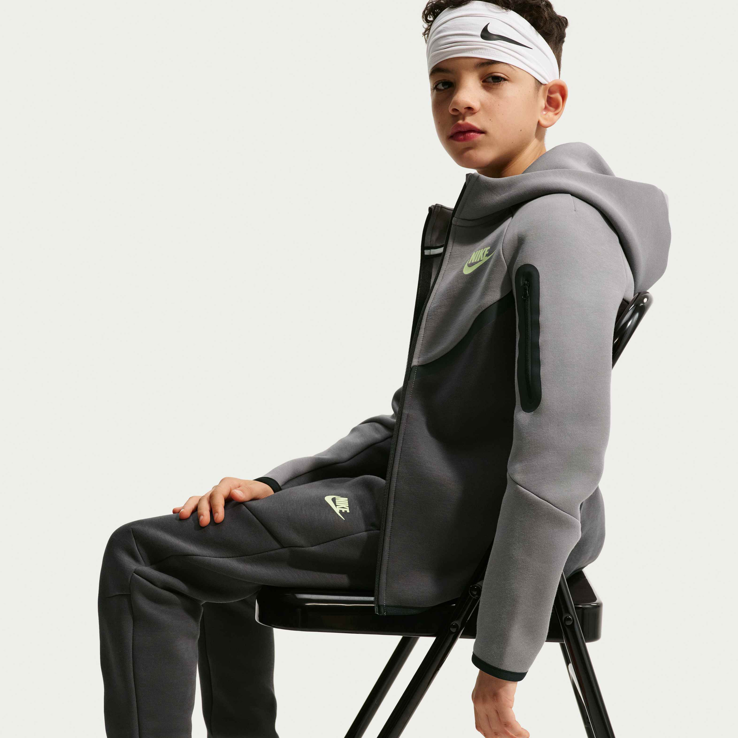 Nike Sportswear Tech Fleece image number 3