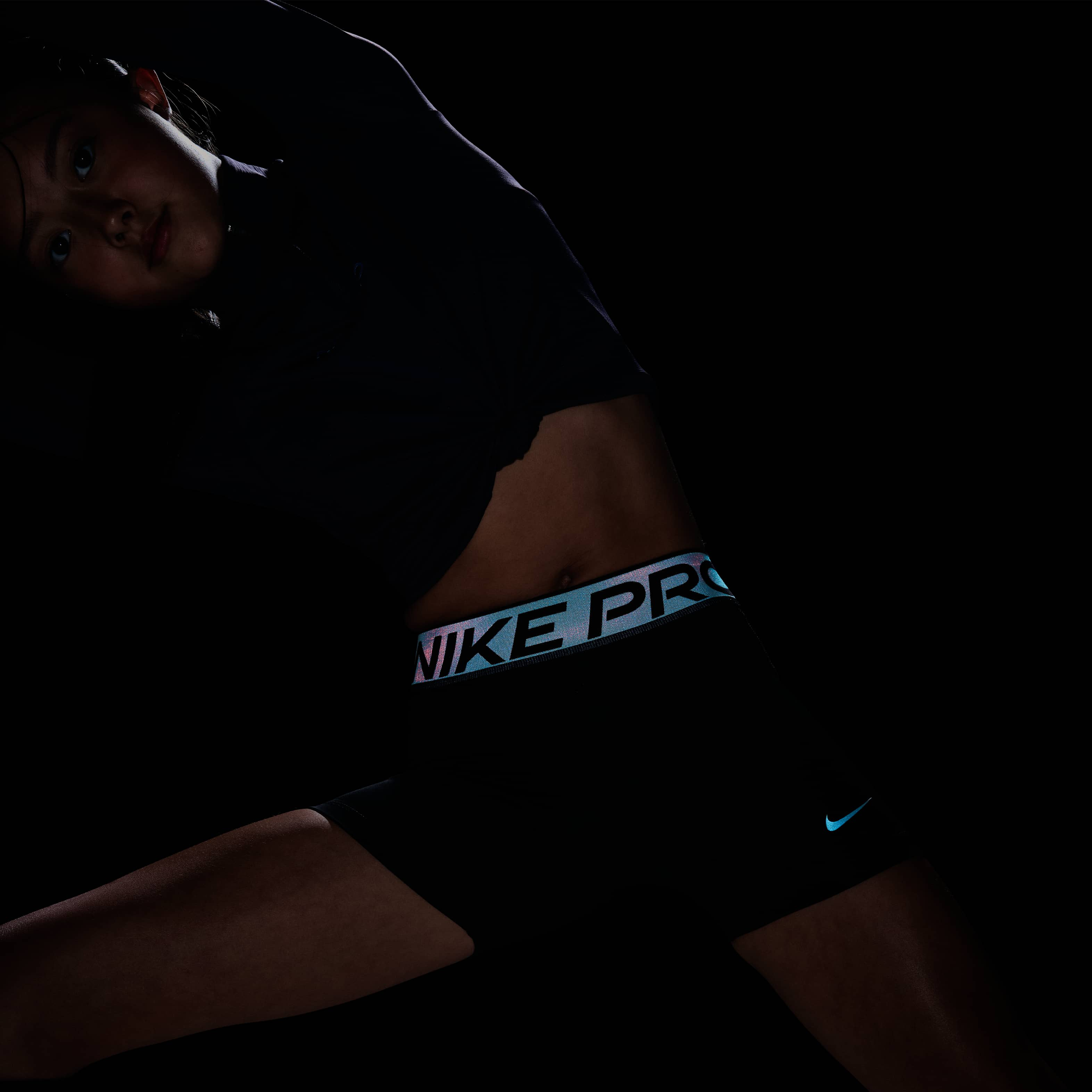 Nike Pro image number 5