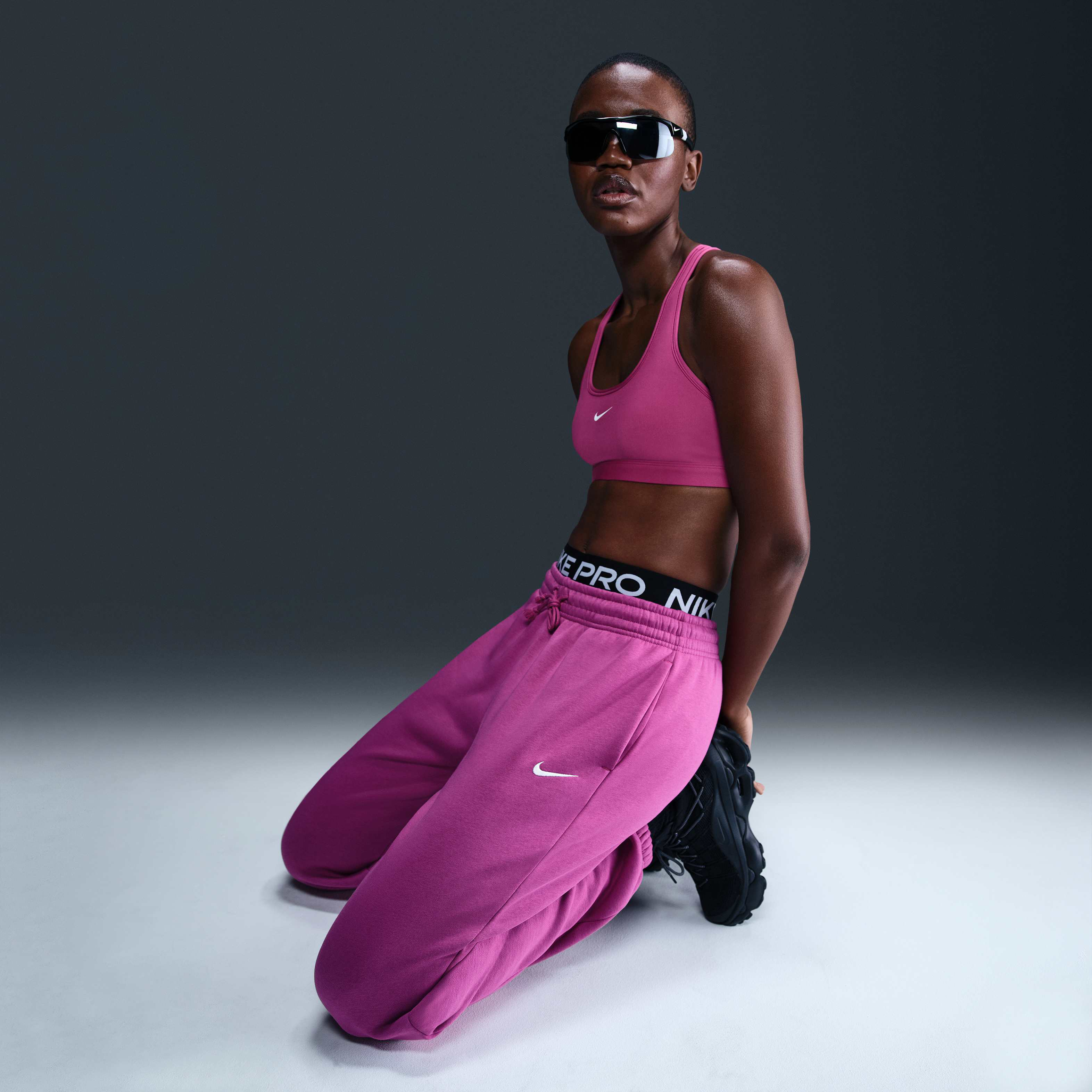 نايكي سبورتسوير فينيكس فليس image number 1