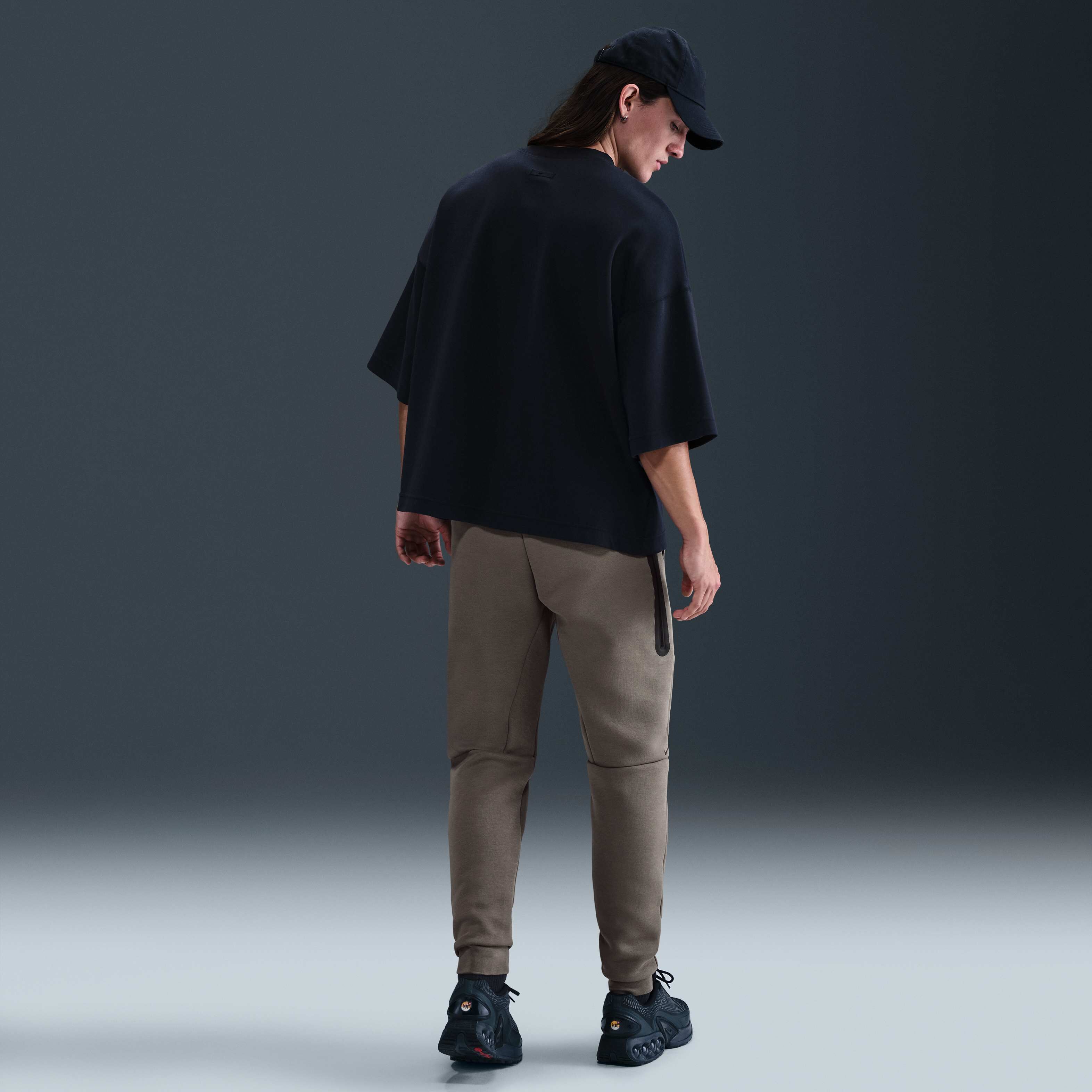 Nike Tech image number 3