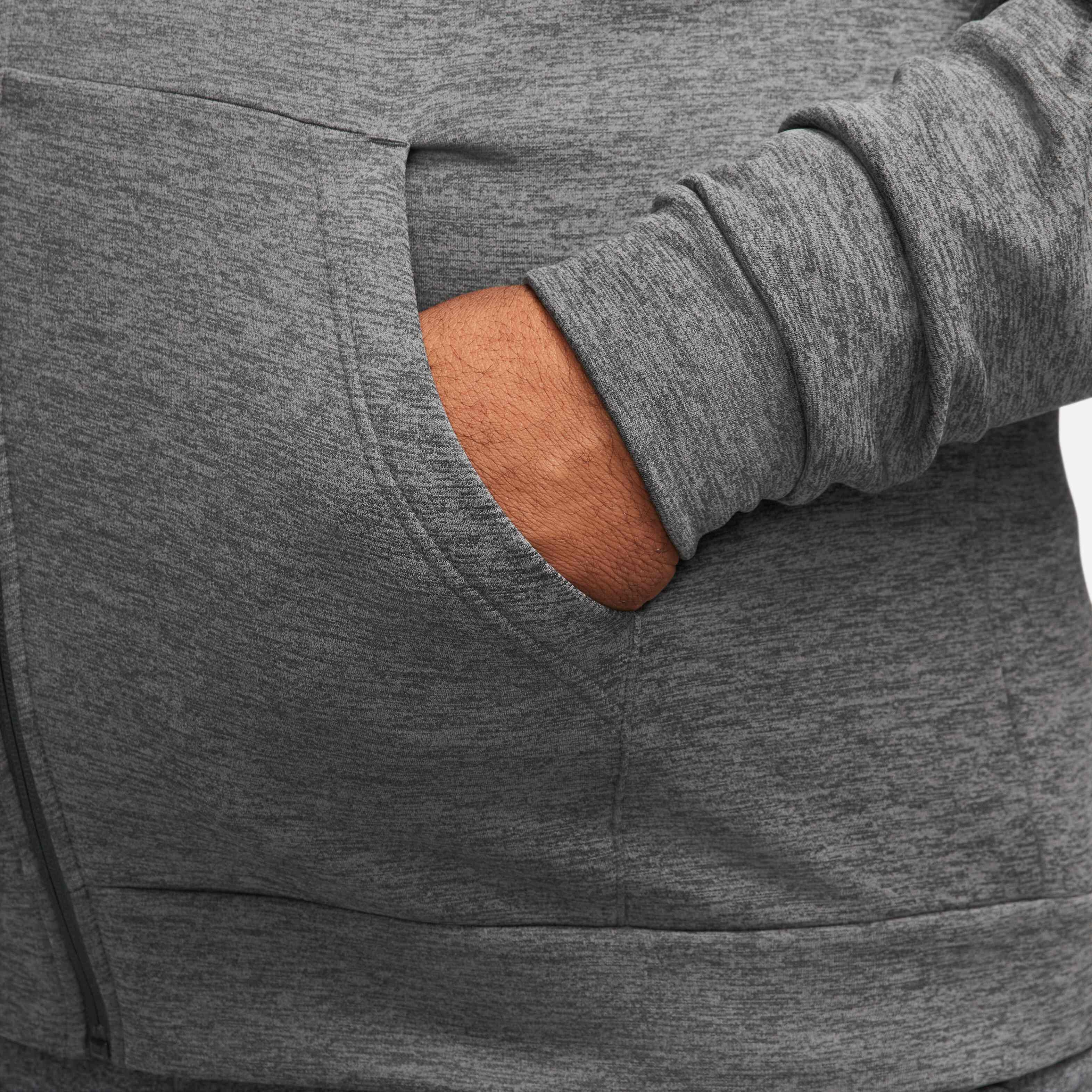 Nike Therma image number 12