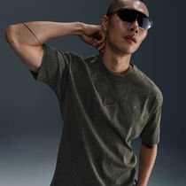 Nike Sportswear Premium Essentials