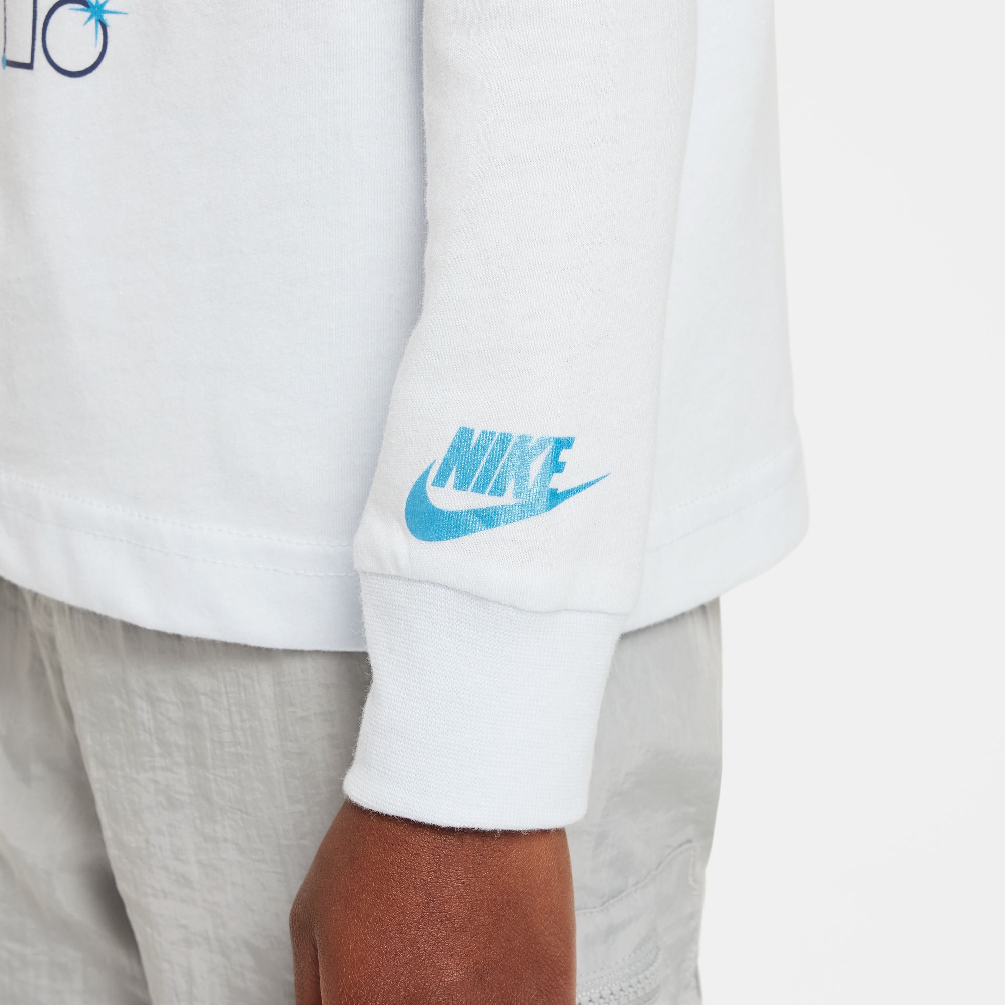 تيشيرت نايكي شاين بأكمام طويلة image number 2