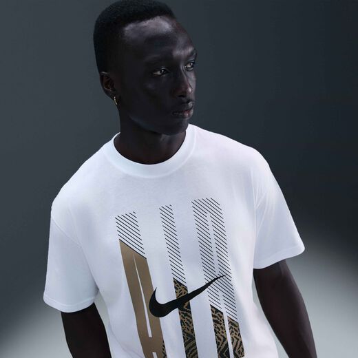 نايكي سبورتسوير