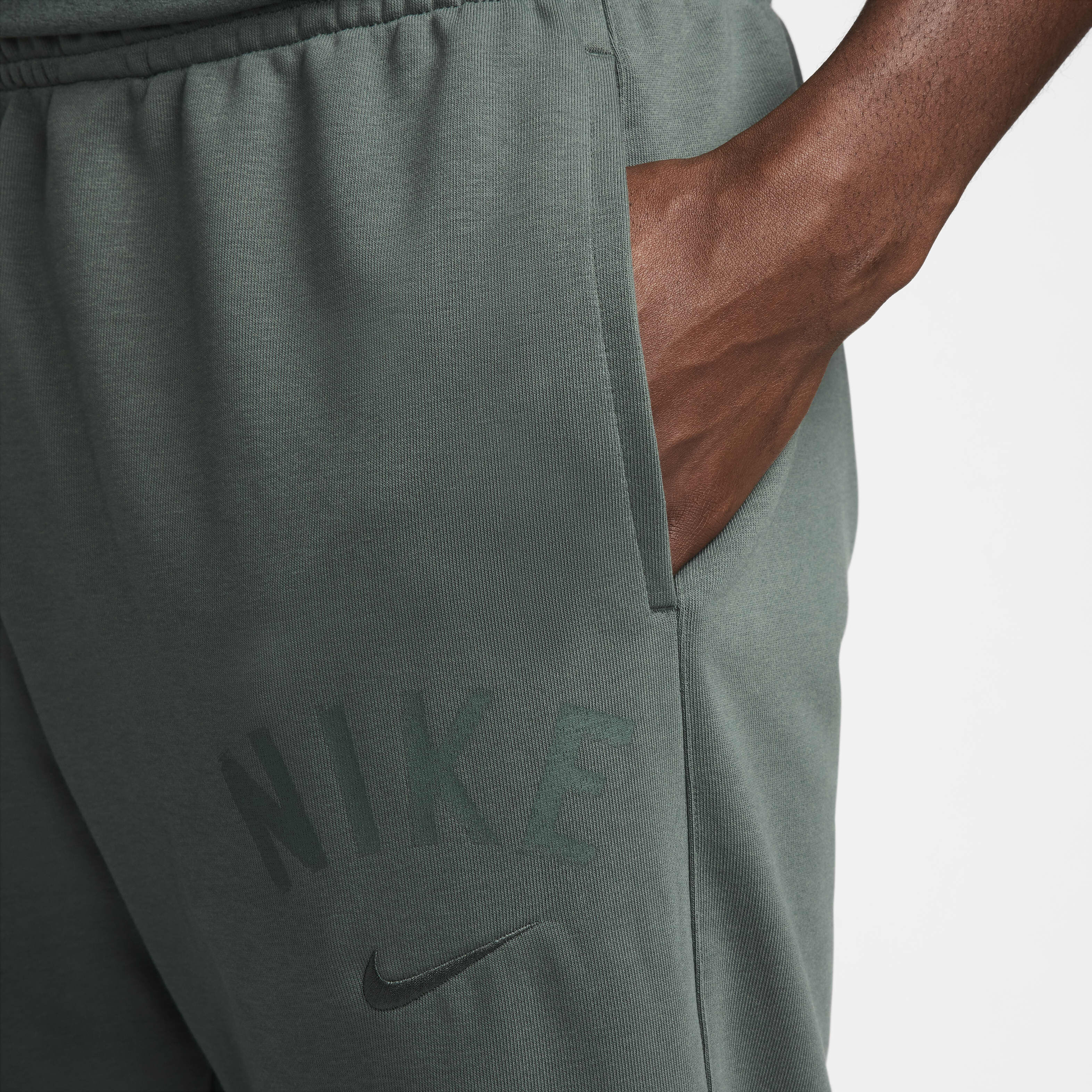 Buy Nike Swoosh Men s Dri FIT Fleece Fitness Joggers Nike UAE Official
