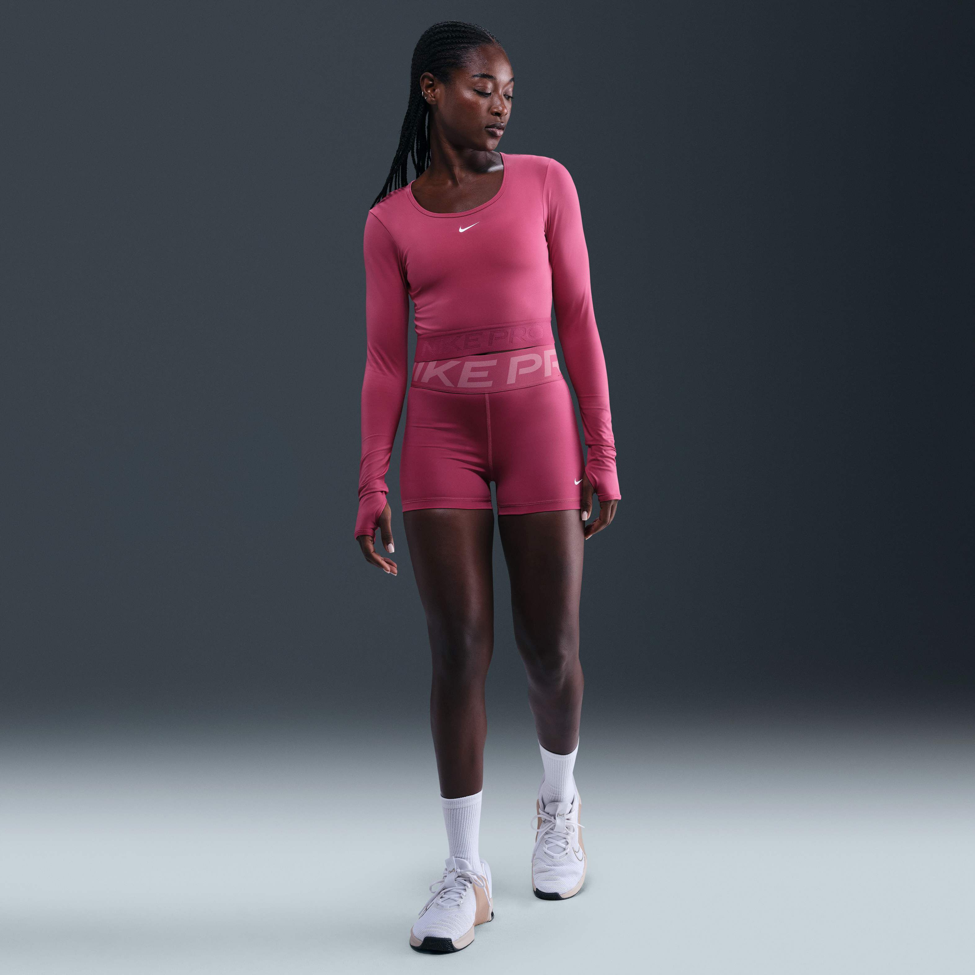 Nike Pro image number 3