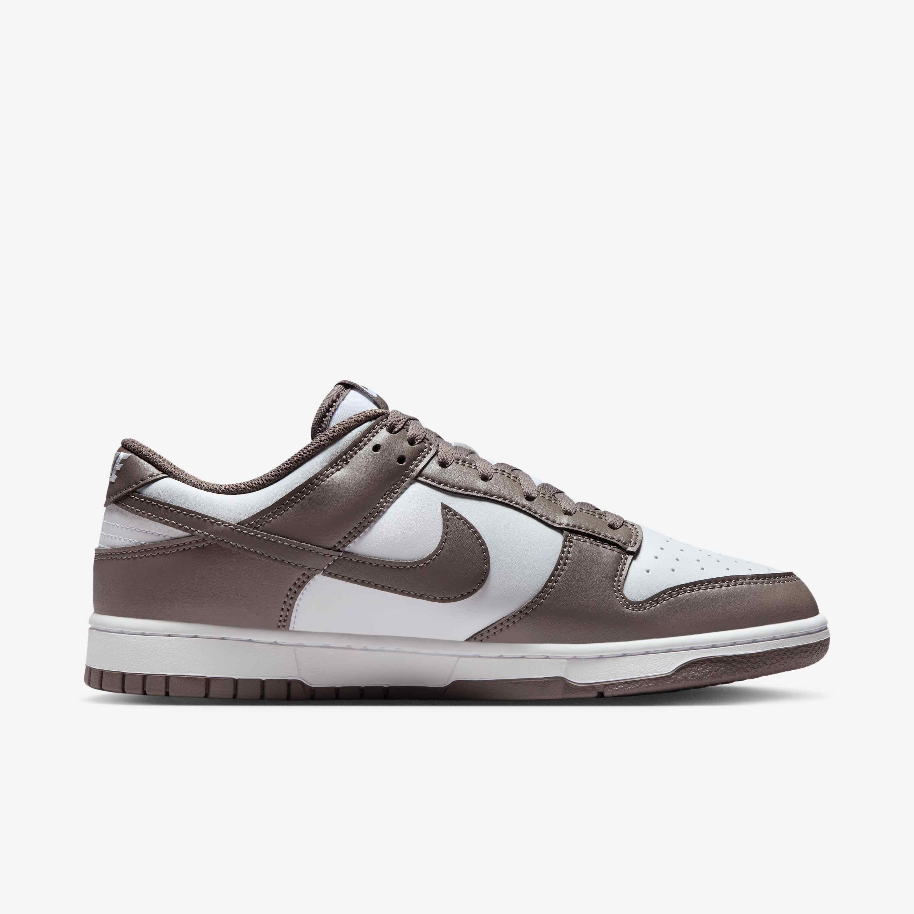 Nike Dunk Low Retro image number 2
