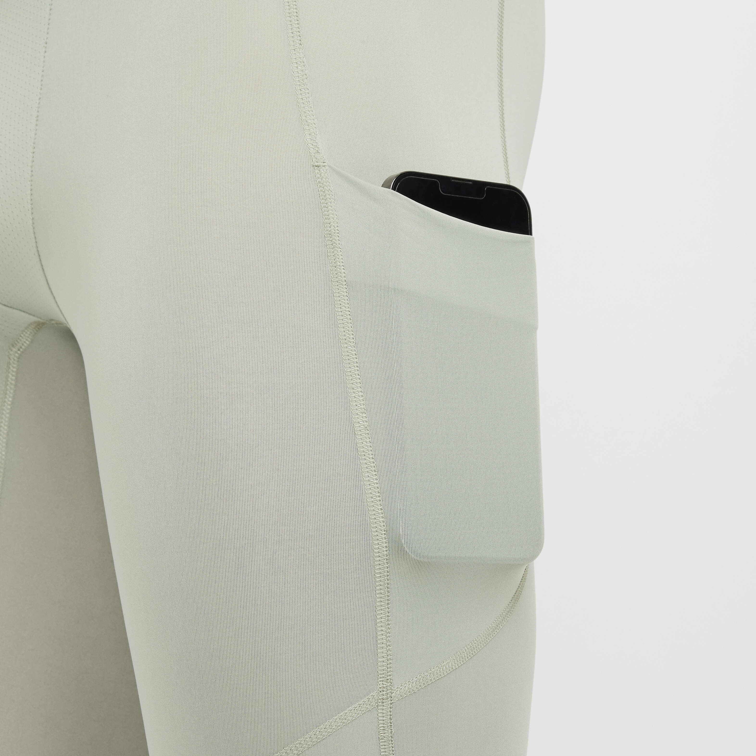 Nike Pro image number 4