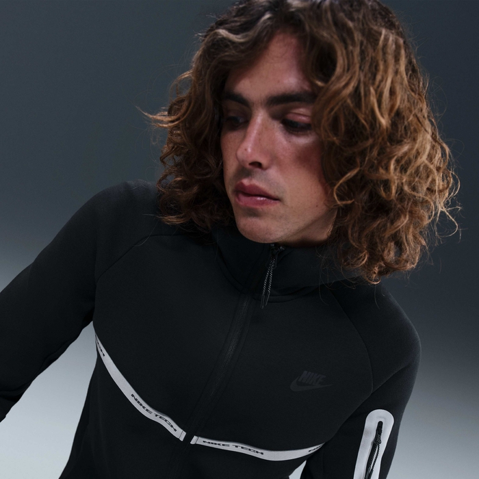 Nike Tech image number 2 Nike Tech image number 2