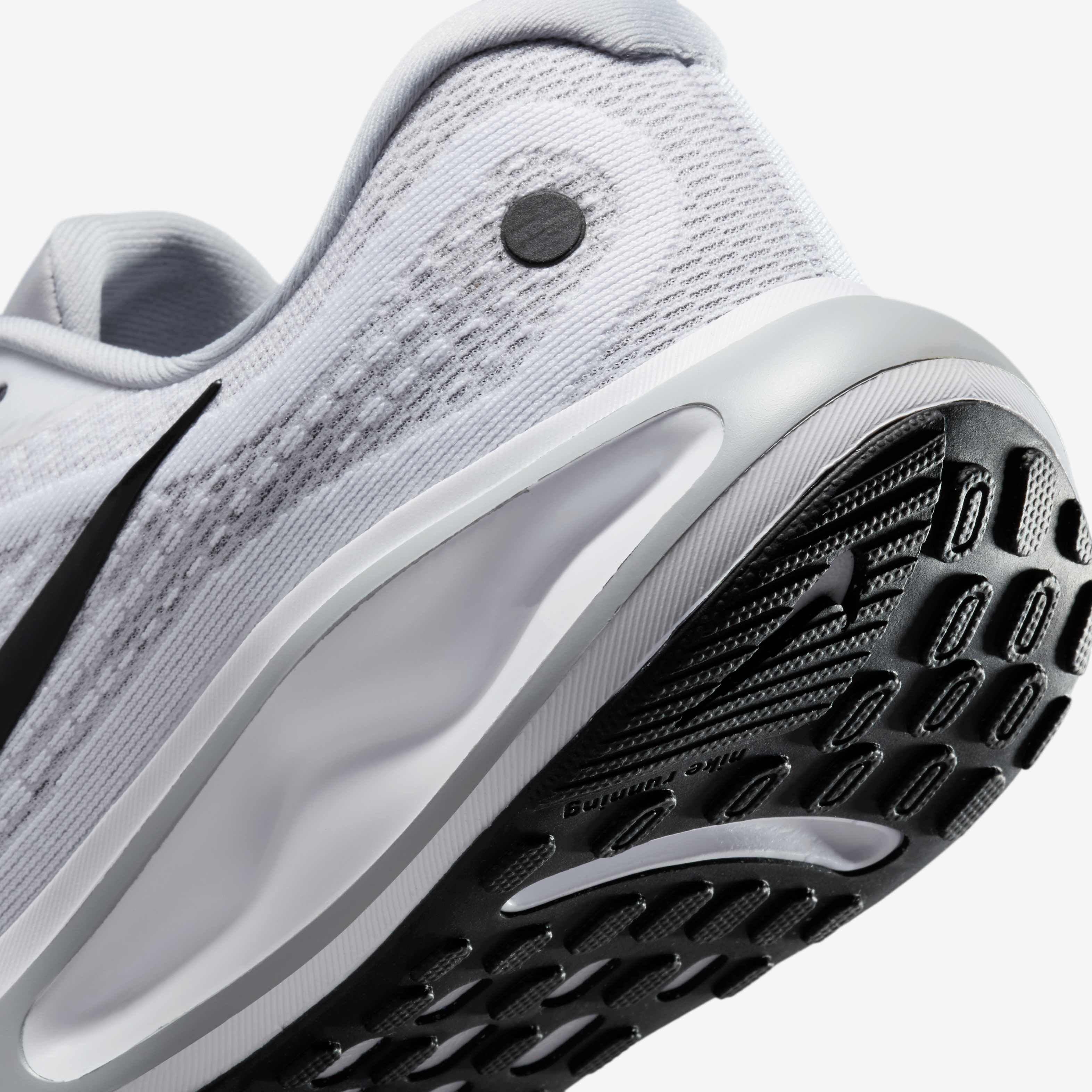 نايكي جيرني رن image number 7